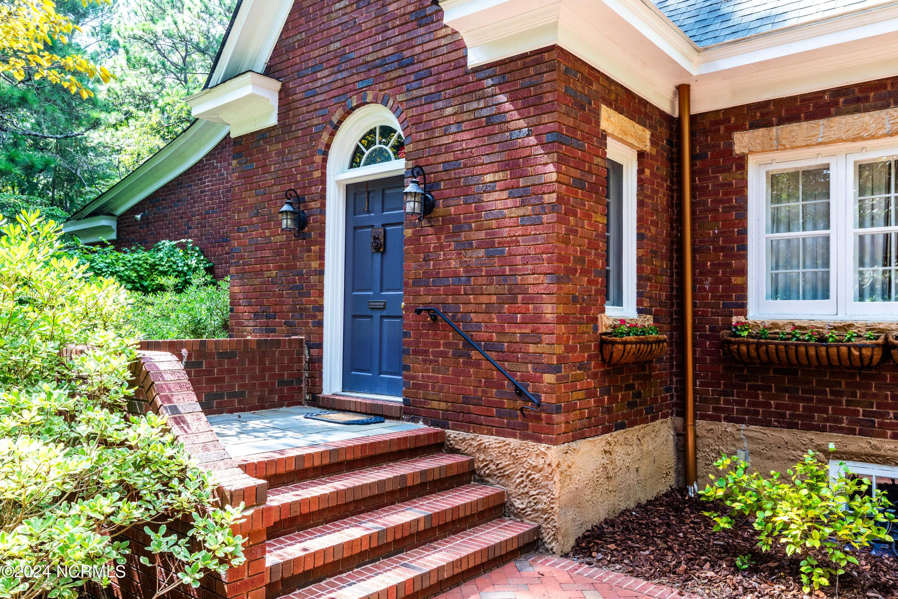 140 Pinegrove Road