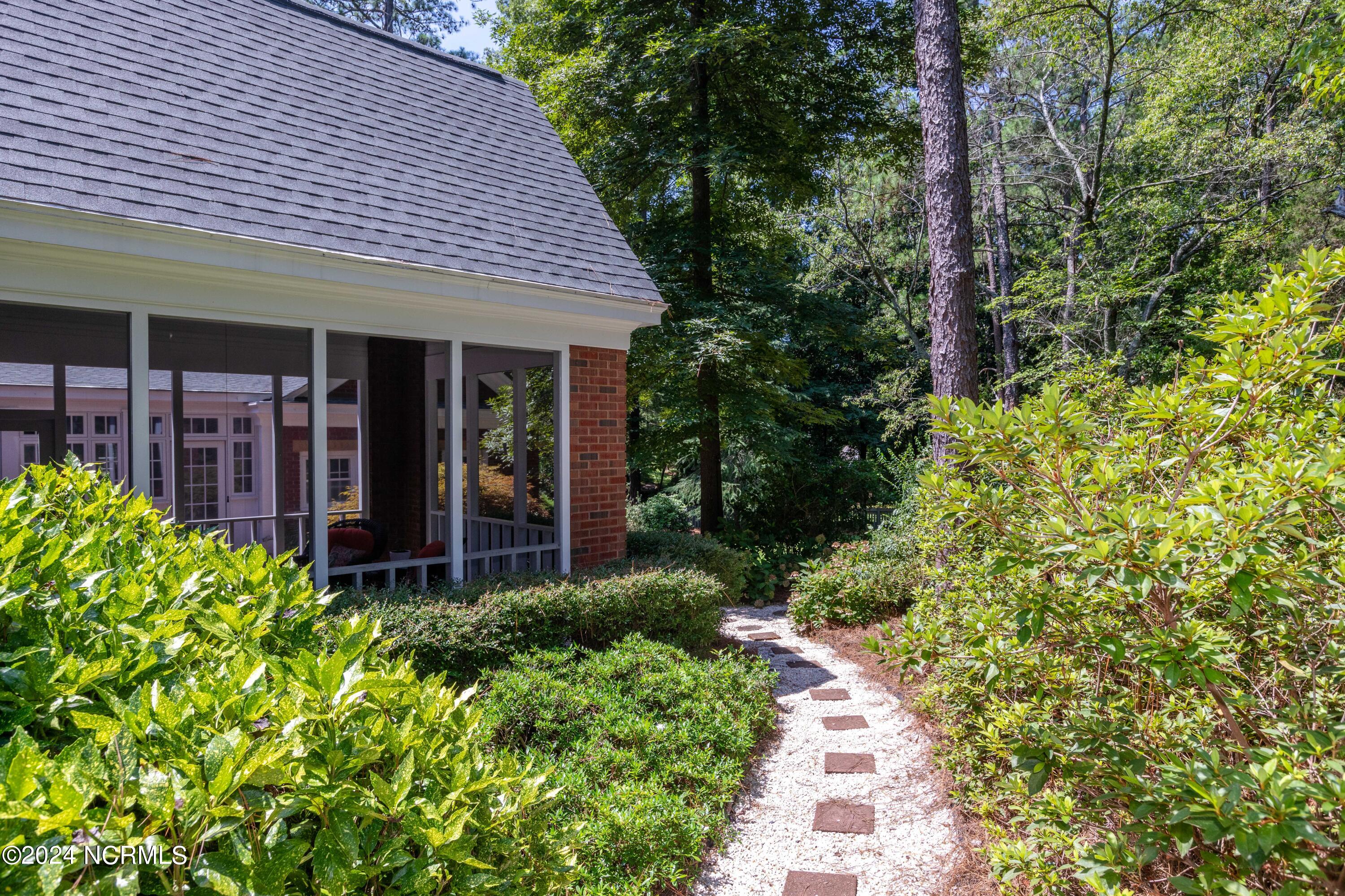 140 Pinegrove Road