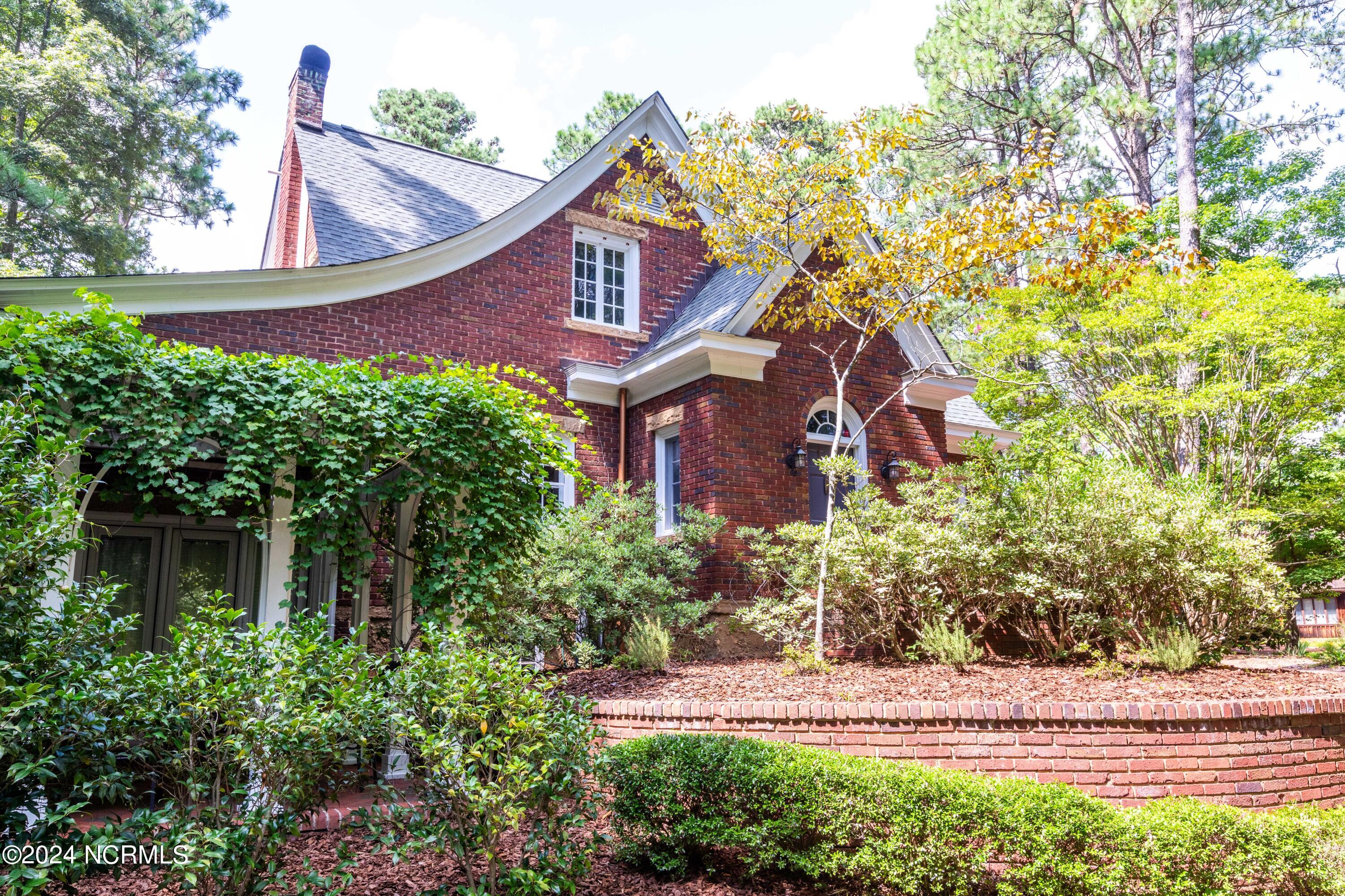 140 Pinegrove Road