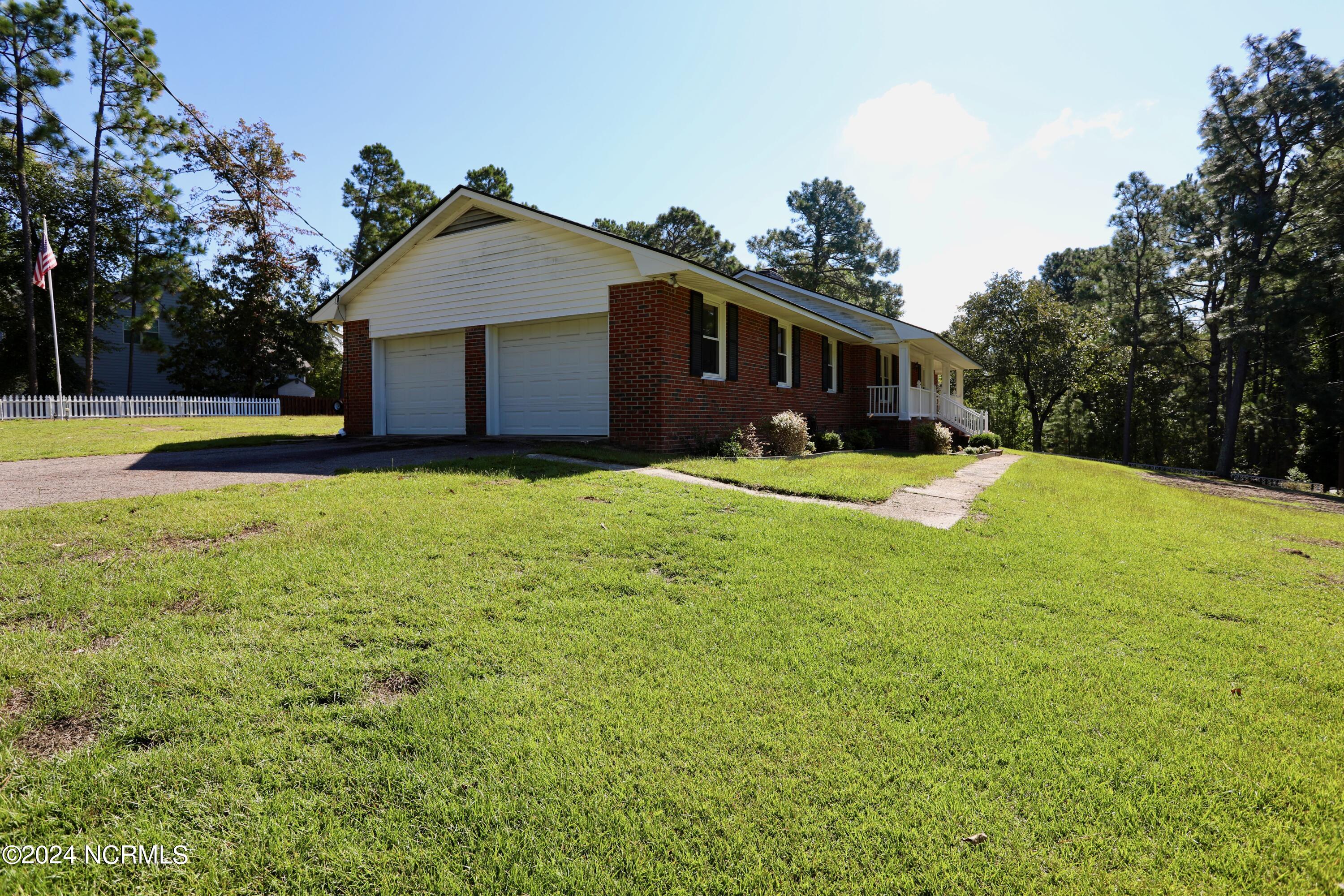 1111 N Glenwood Trail