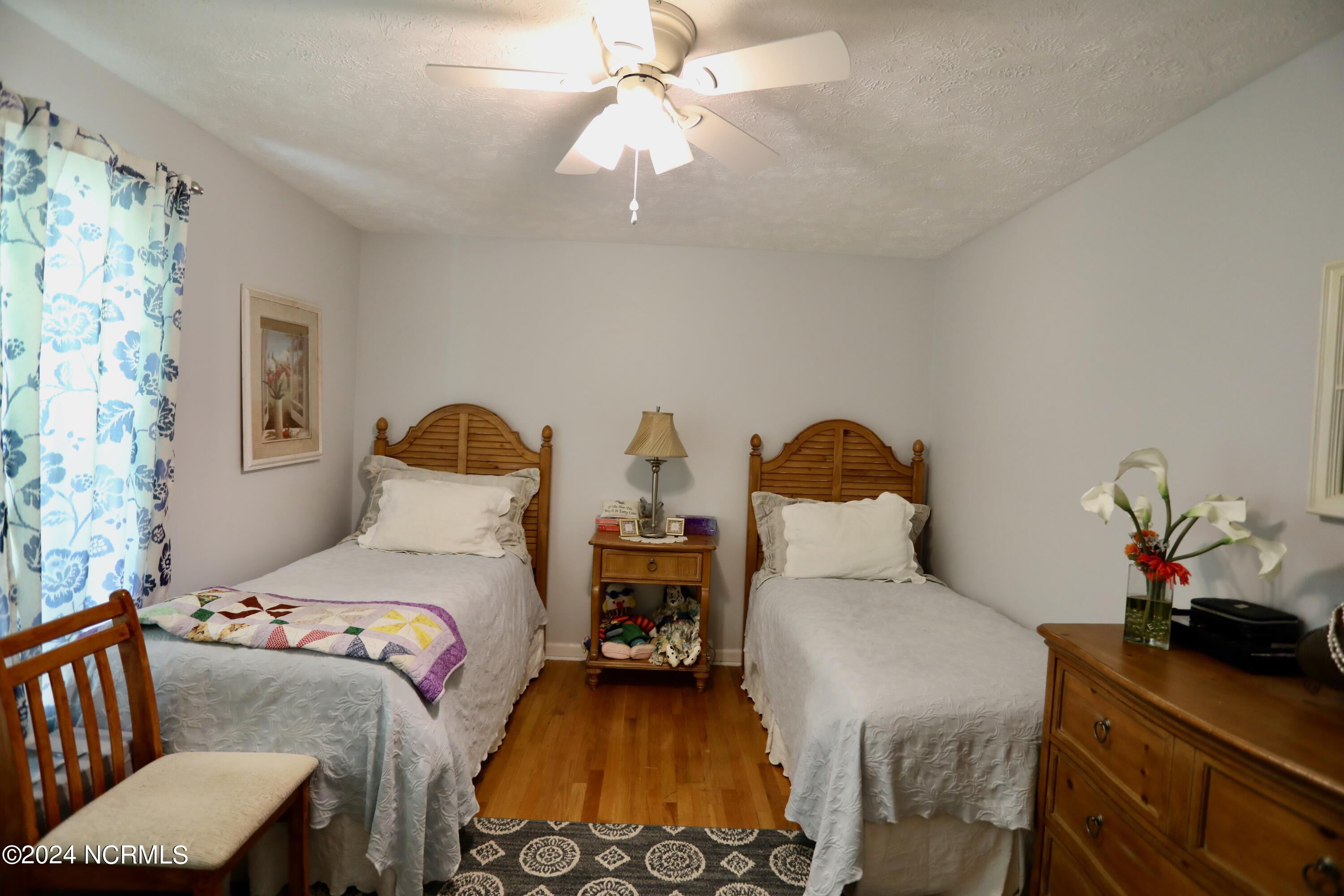 1111 N Glenwood Trail