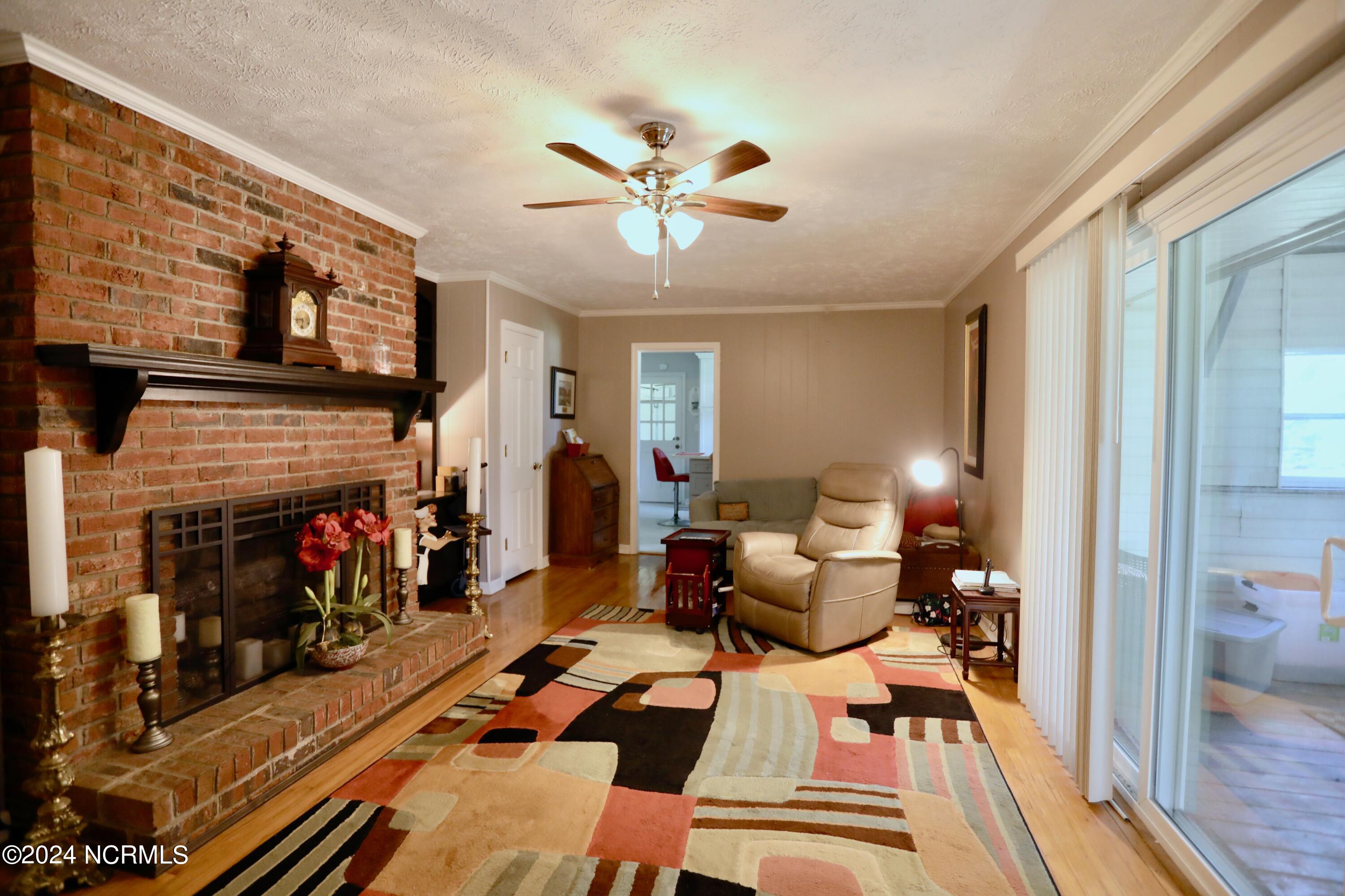 1111 N Glenwood Trail
