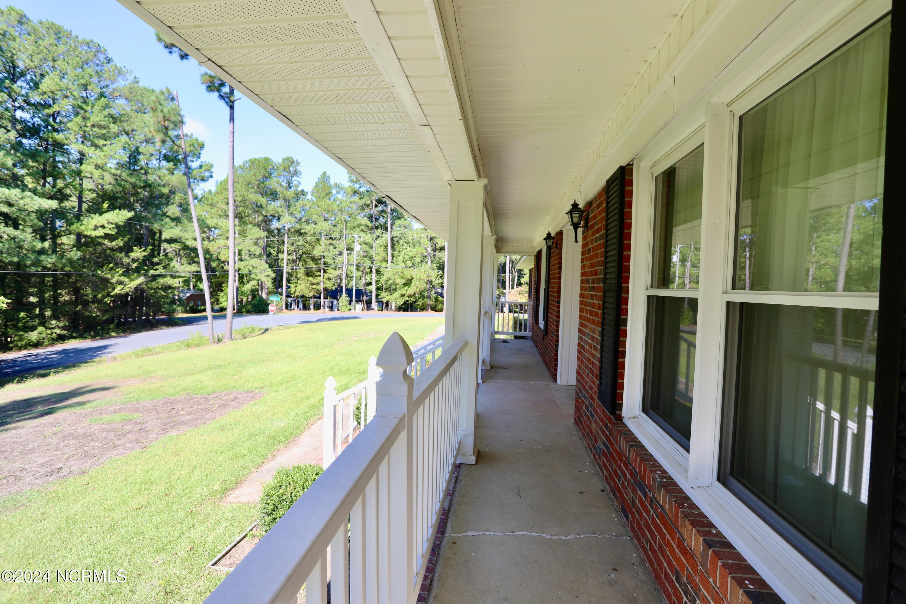 1111 N Glenwood Trail