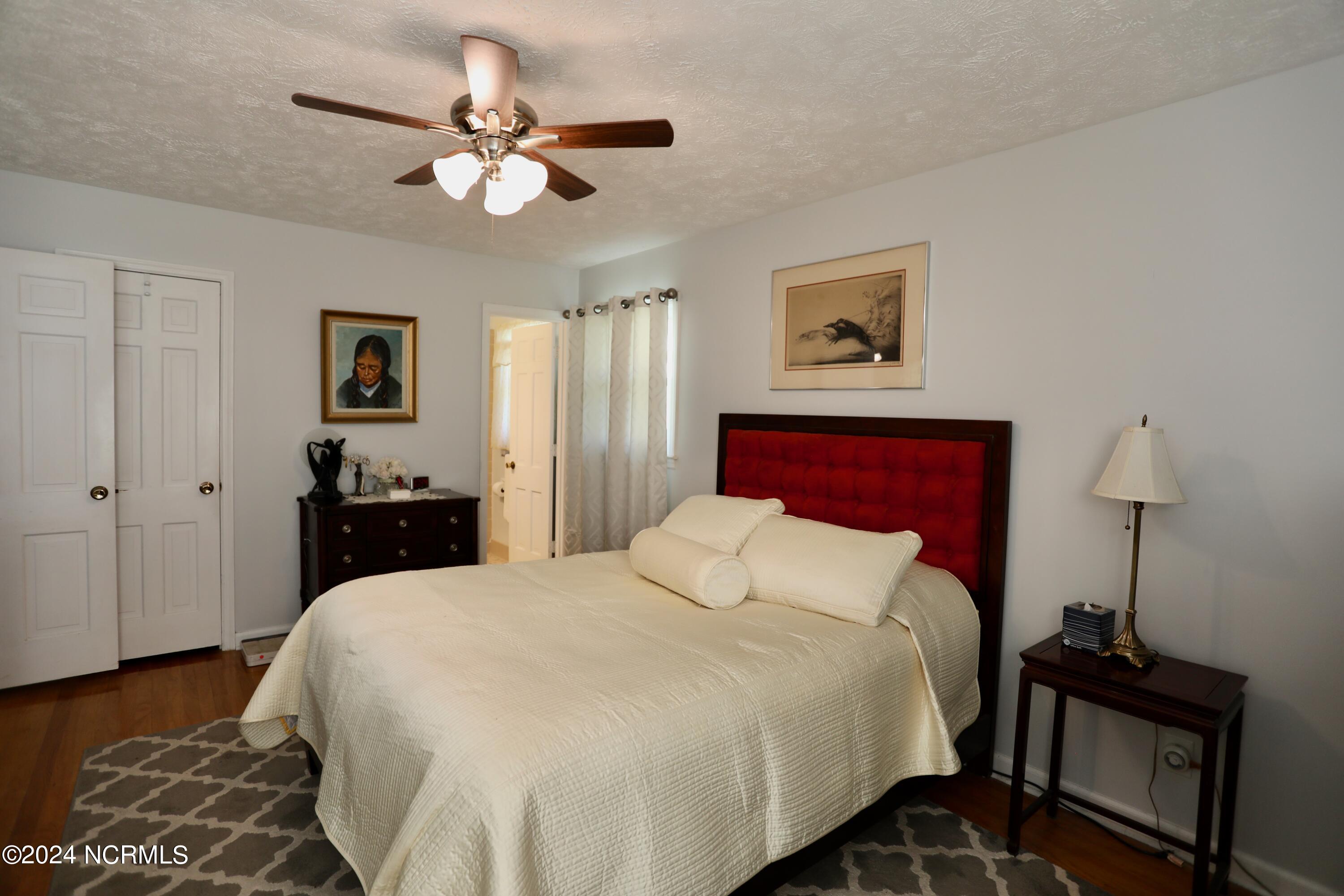 1111 N Glenwood Trail