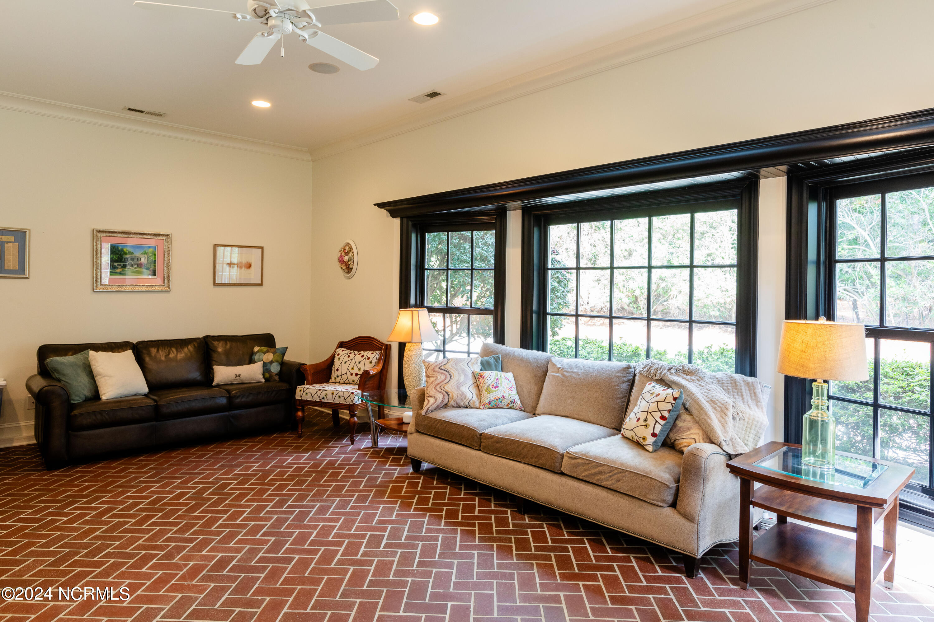 190 Woodland Drive