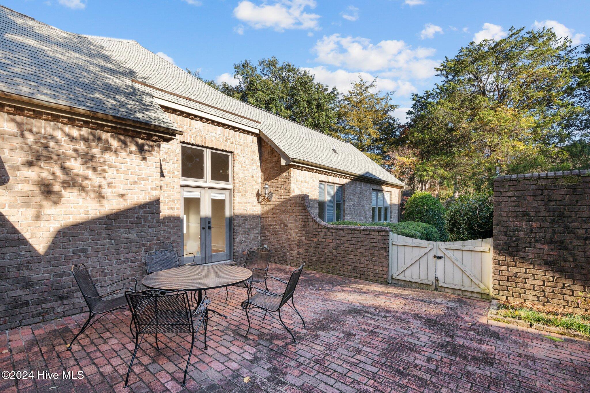 2 Chalford Place