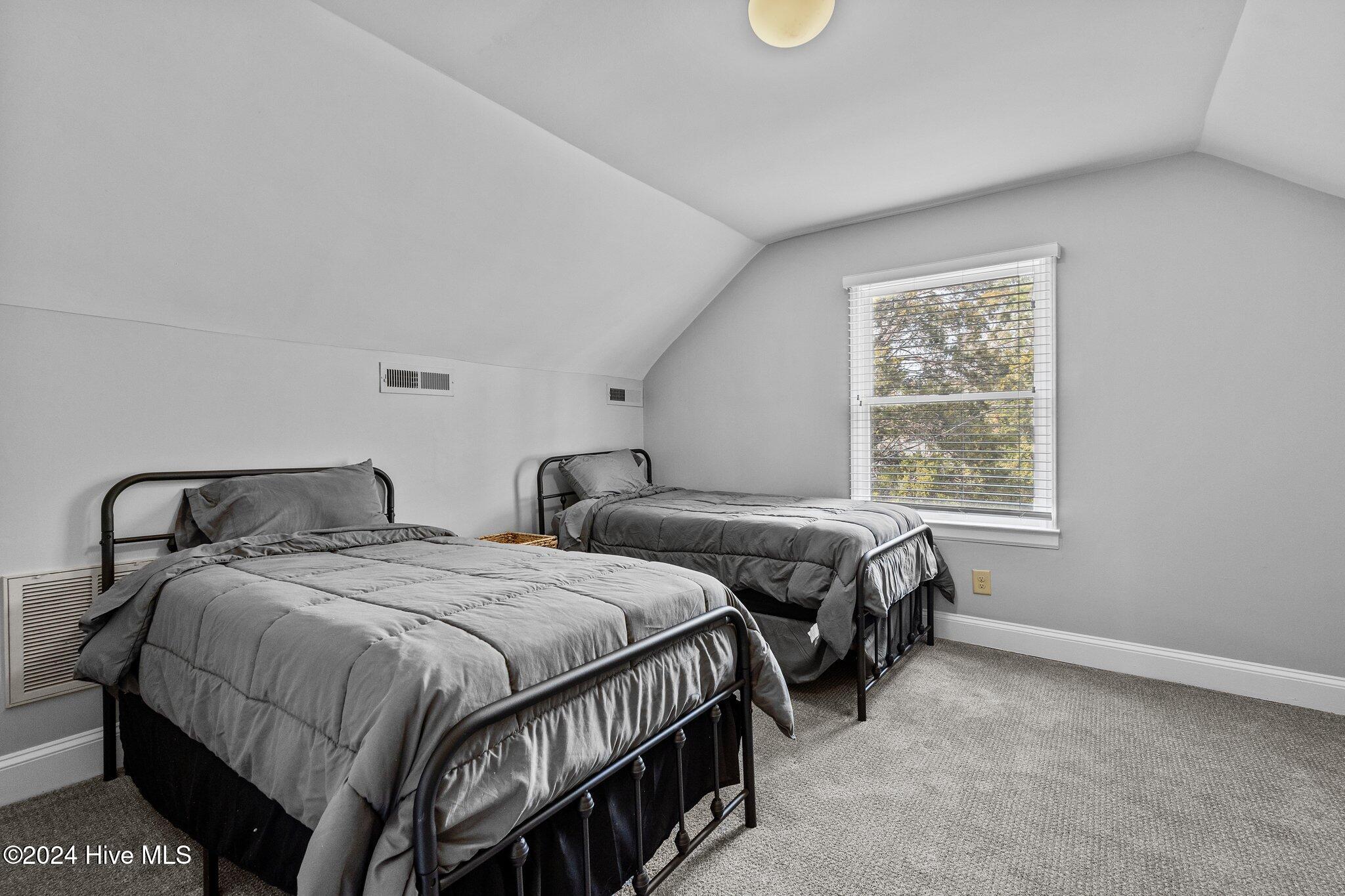 125 Woods Road