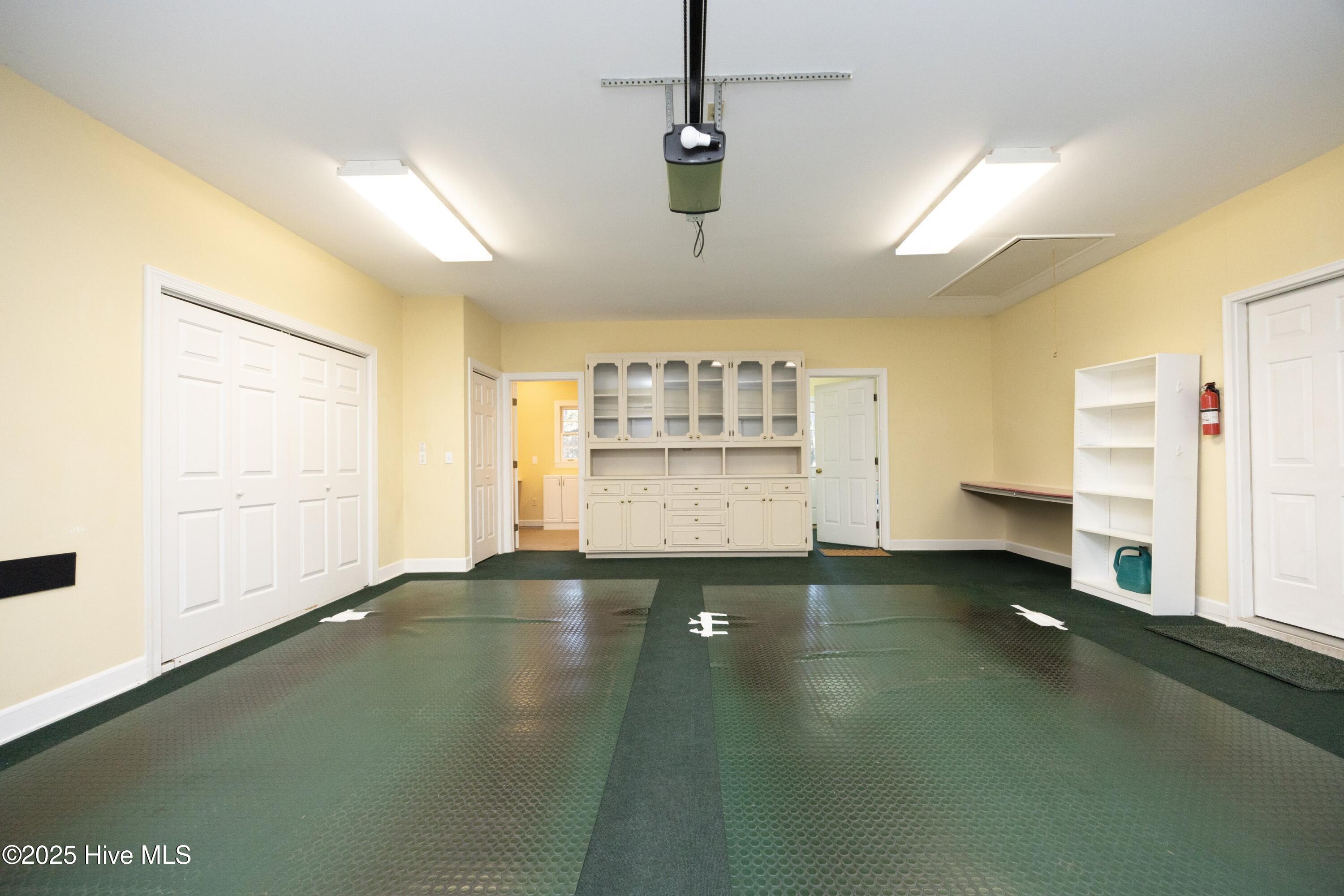 8 Ravenel Court