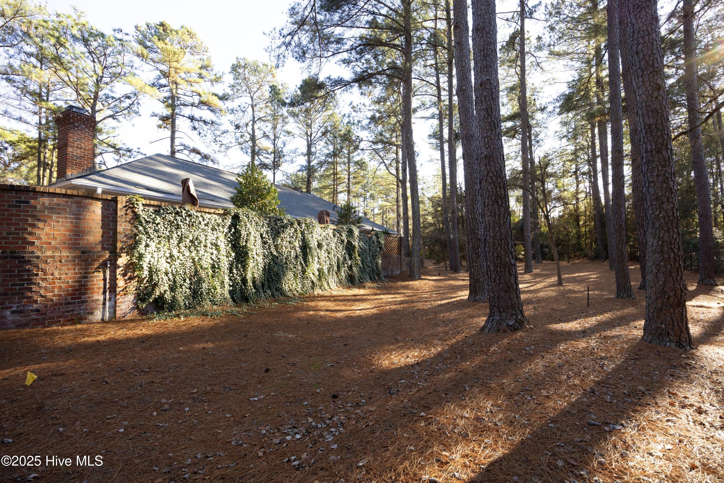 8 Ravenel Court