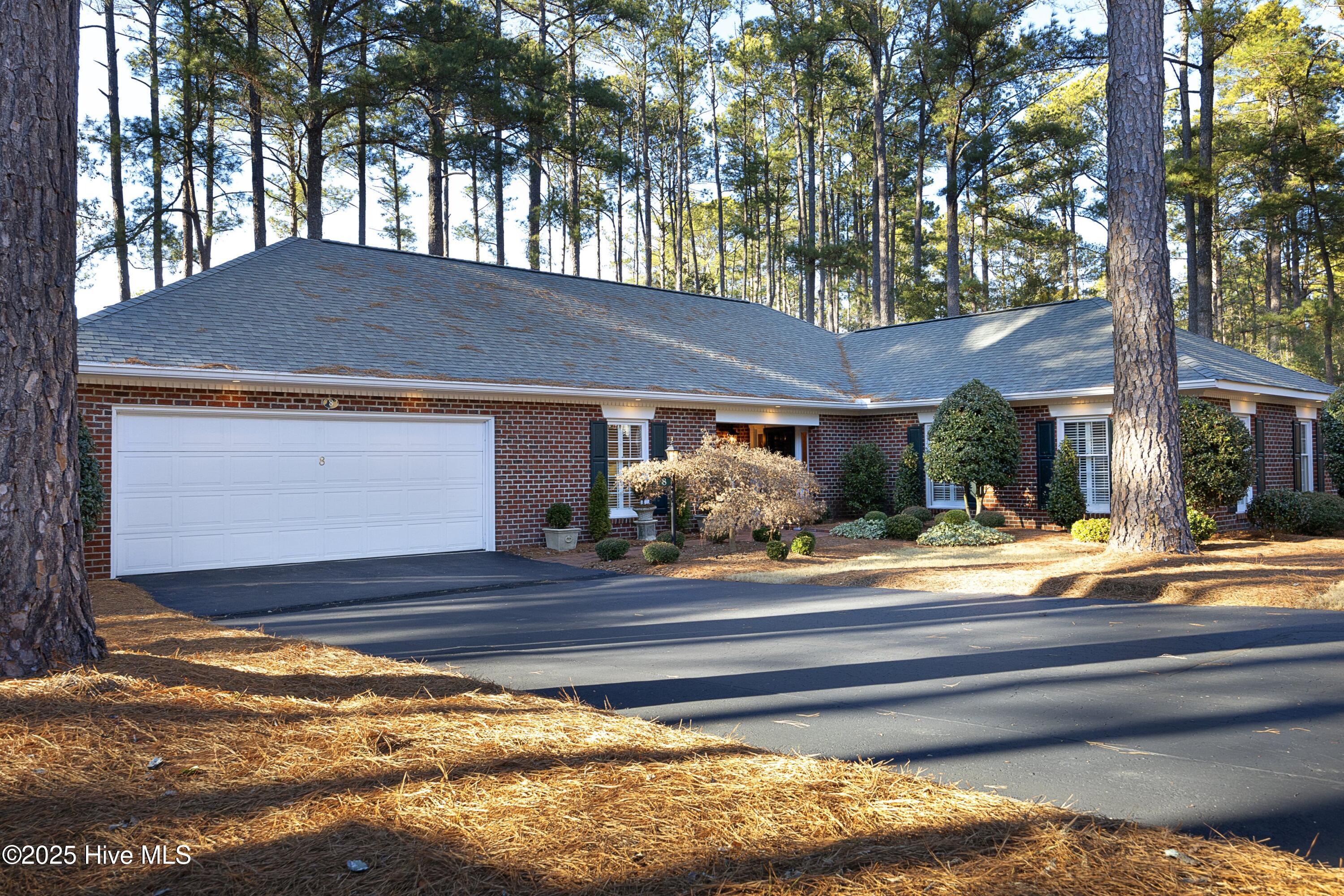 8 Ravenel Court
