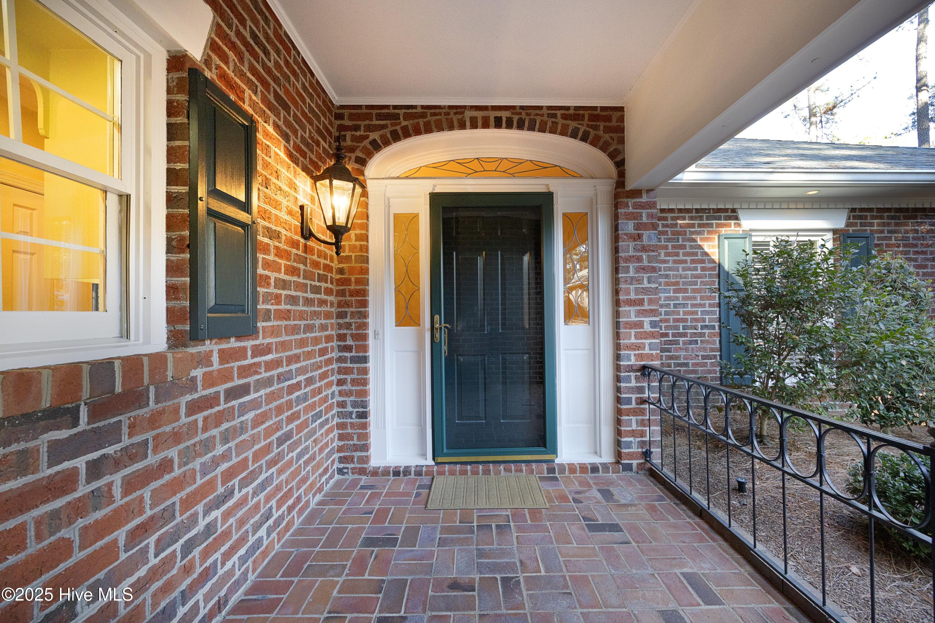 8 Ravenel Court