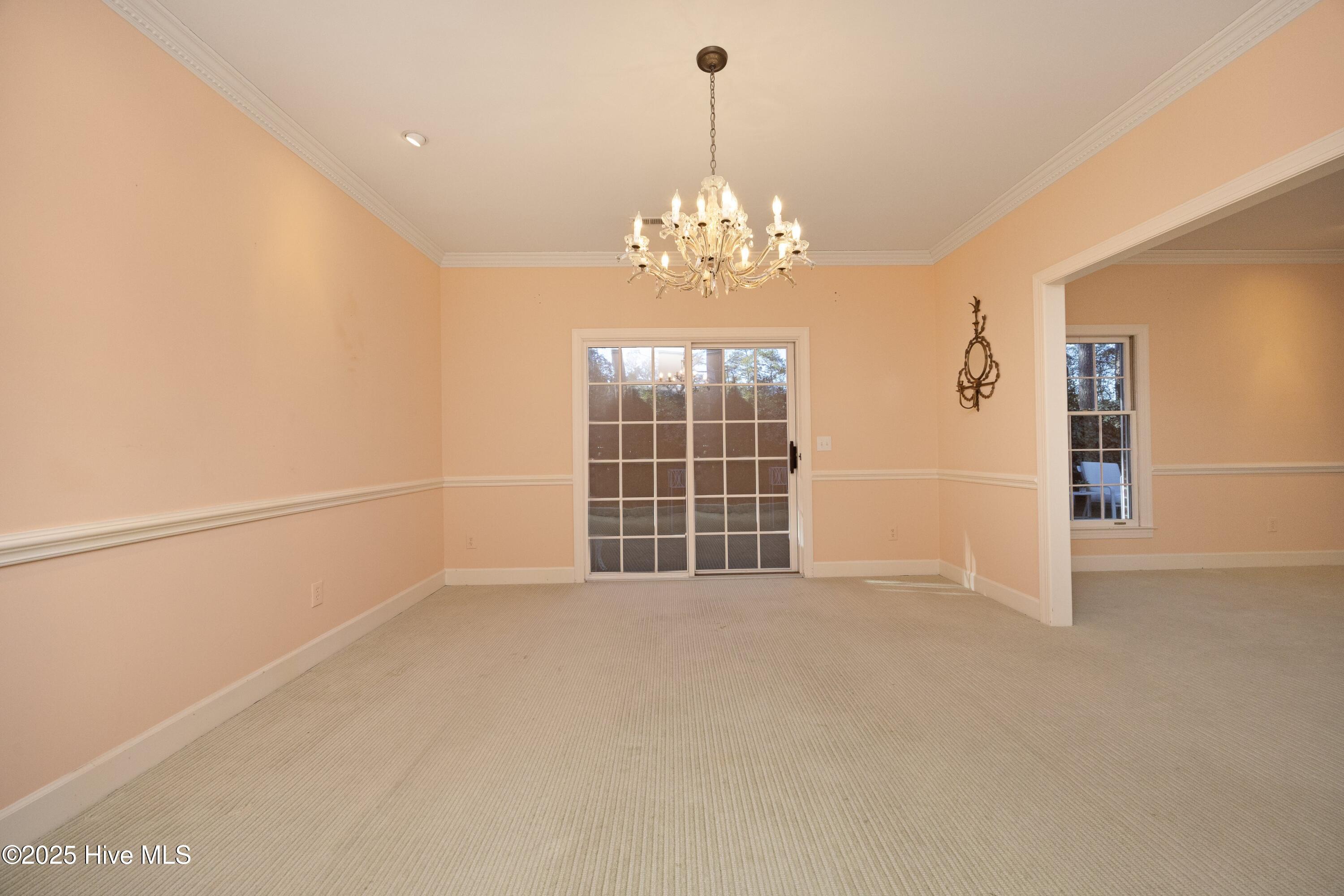 8 Ravenel Court