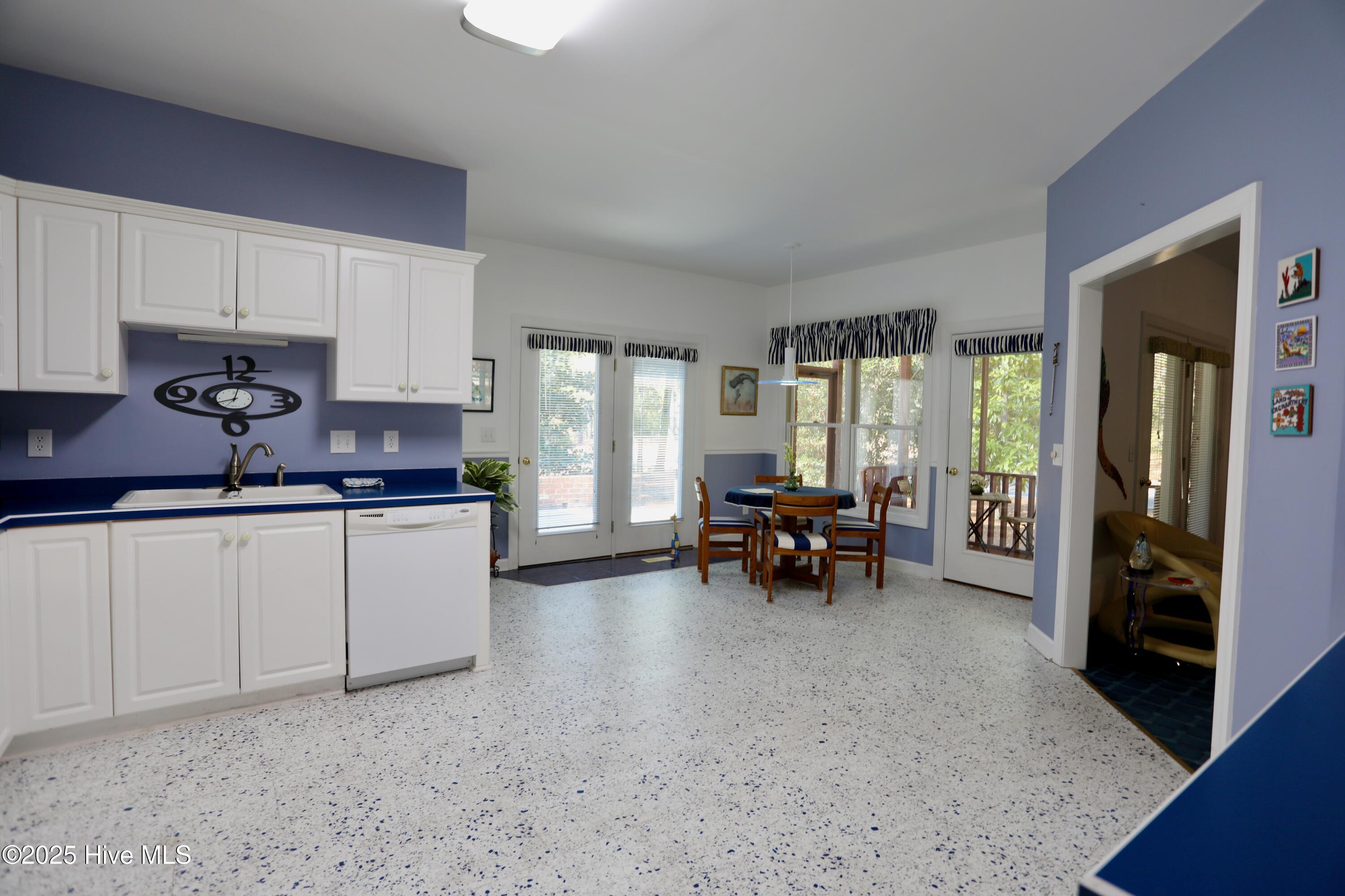 375 Lake Forest Drive
