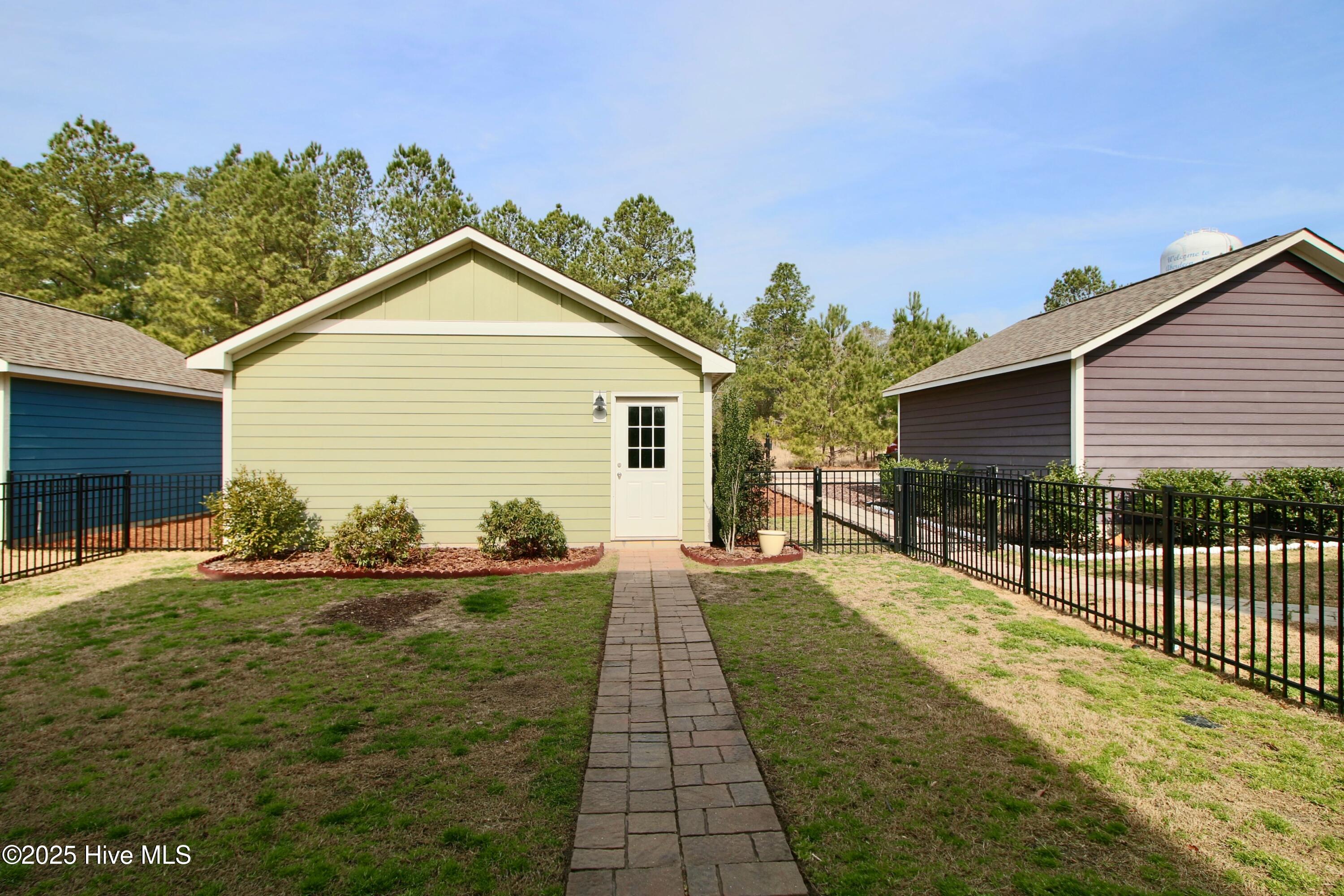253 Legacy Lakes Way