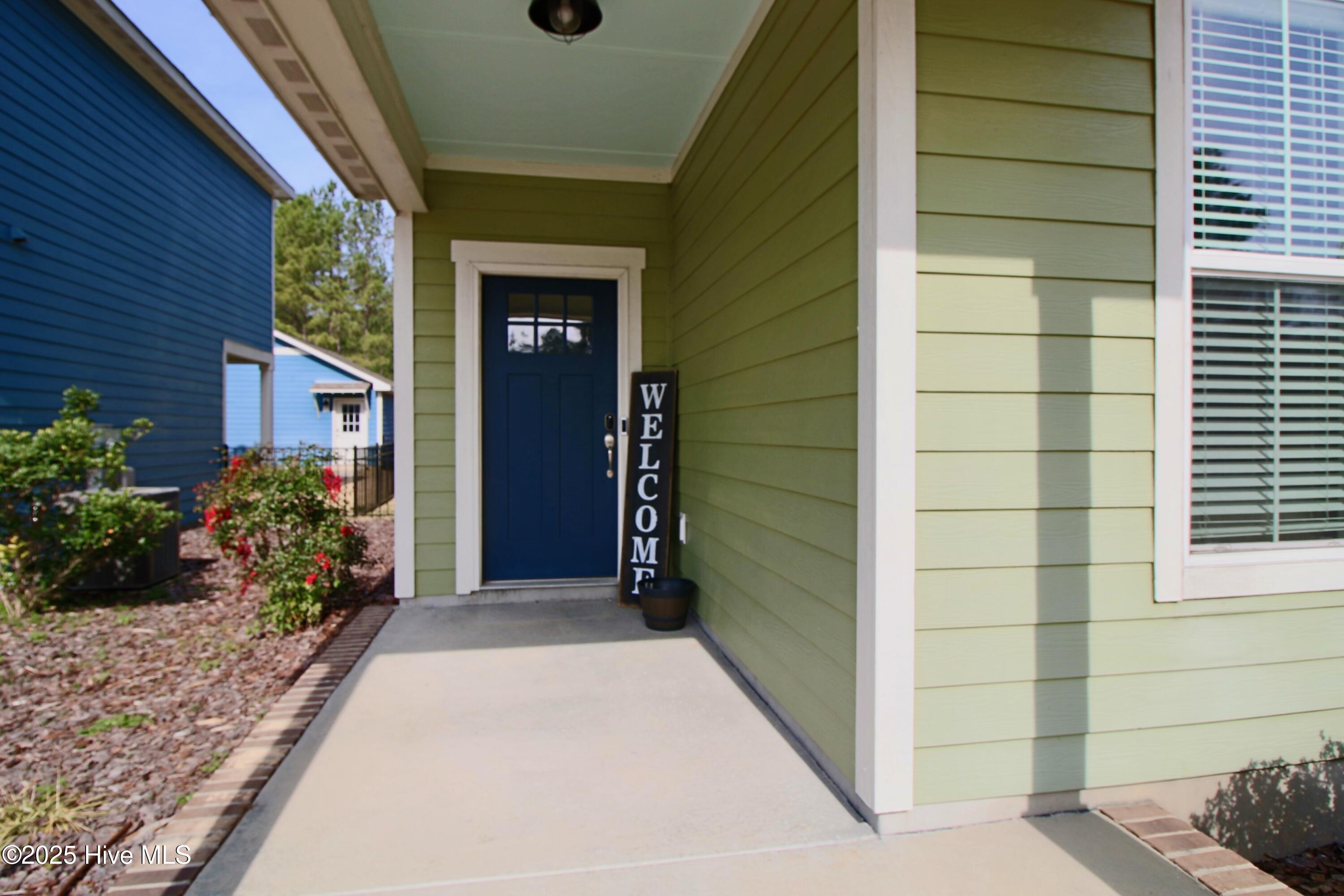 253 Legacy Lakes Way