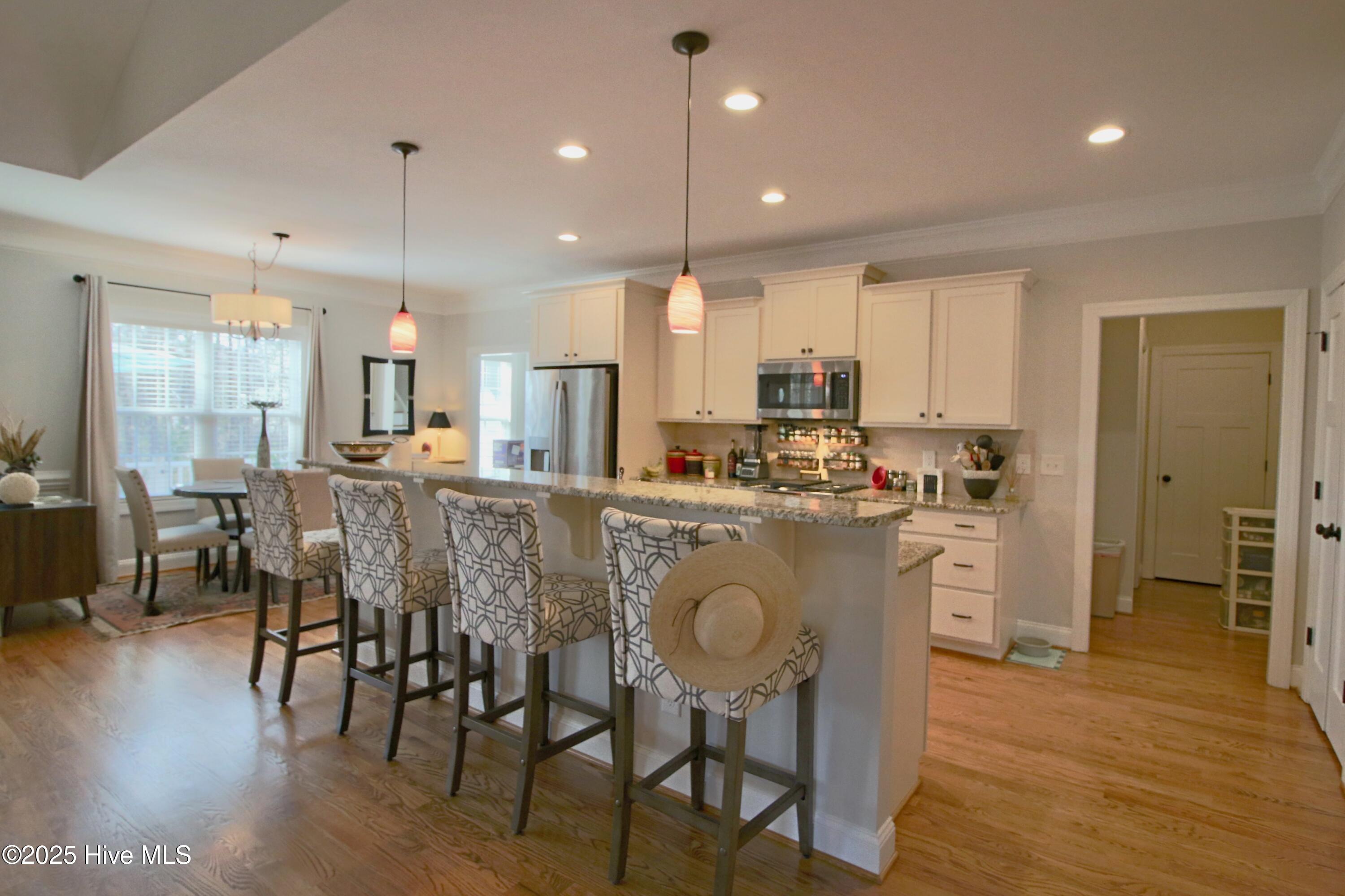 712 N Glenwood Trail