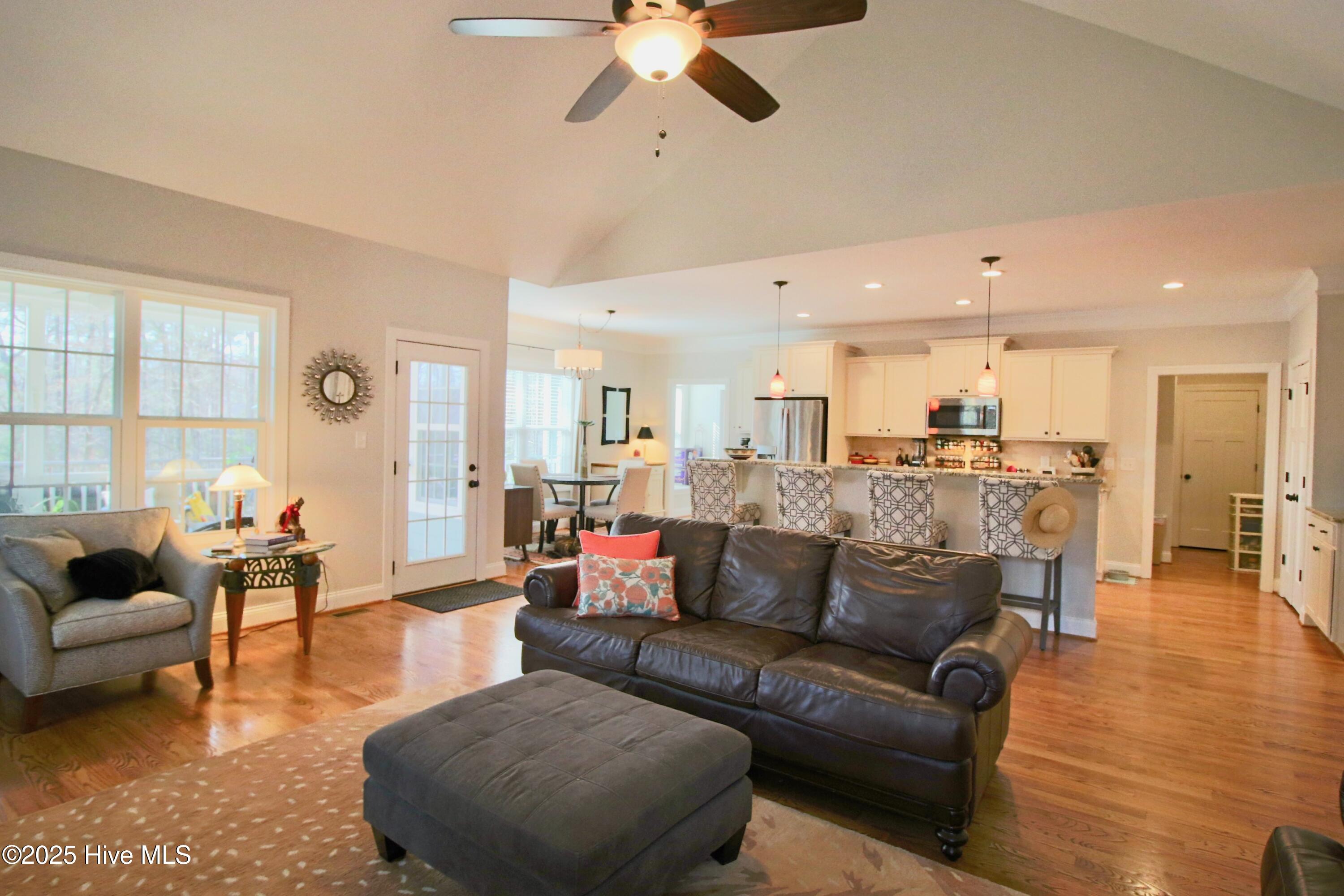 712 N Glenwood Trail