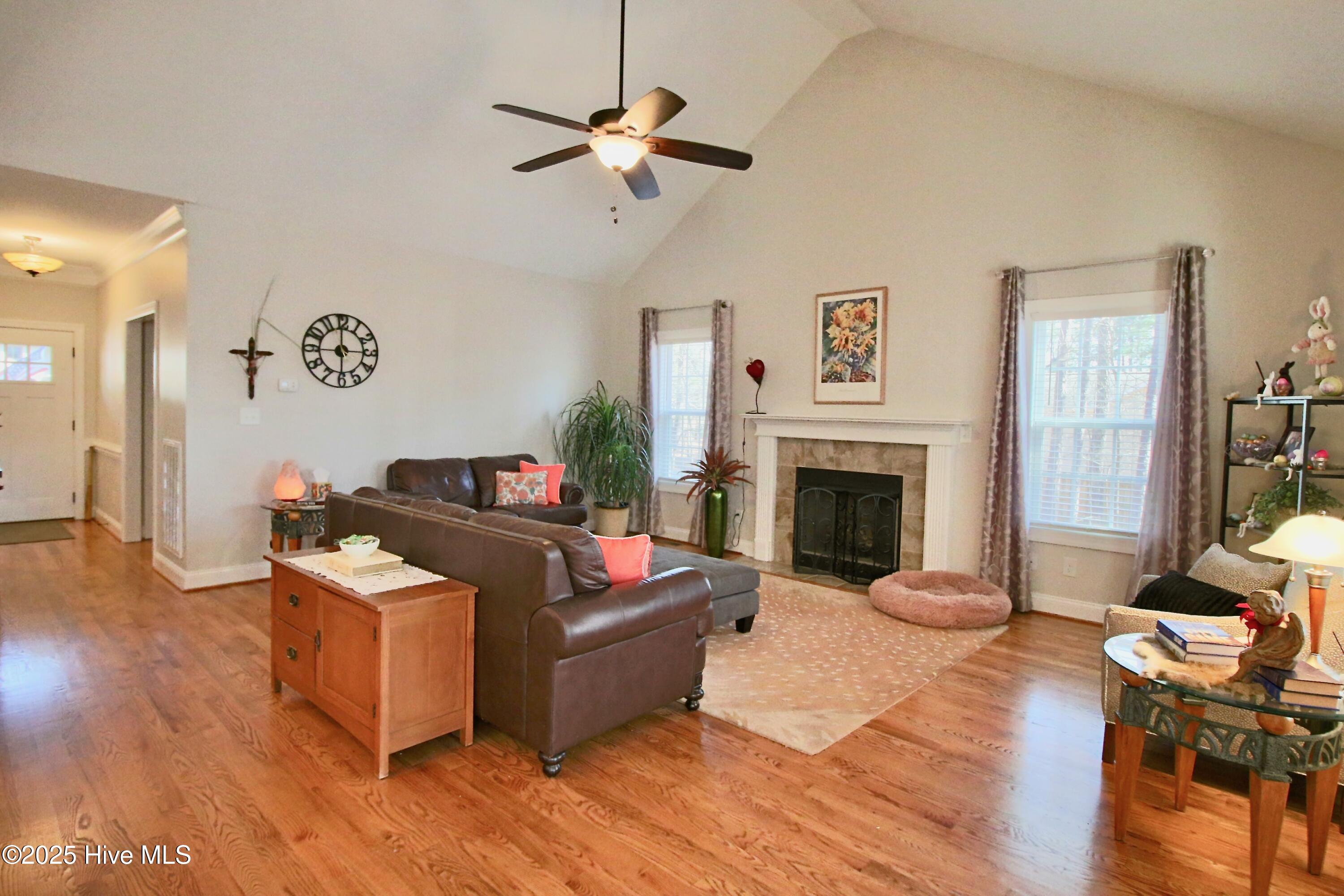 712 N Glenwood Trail