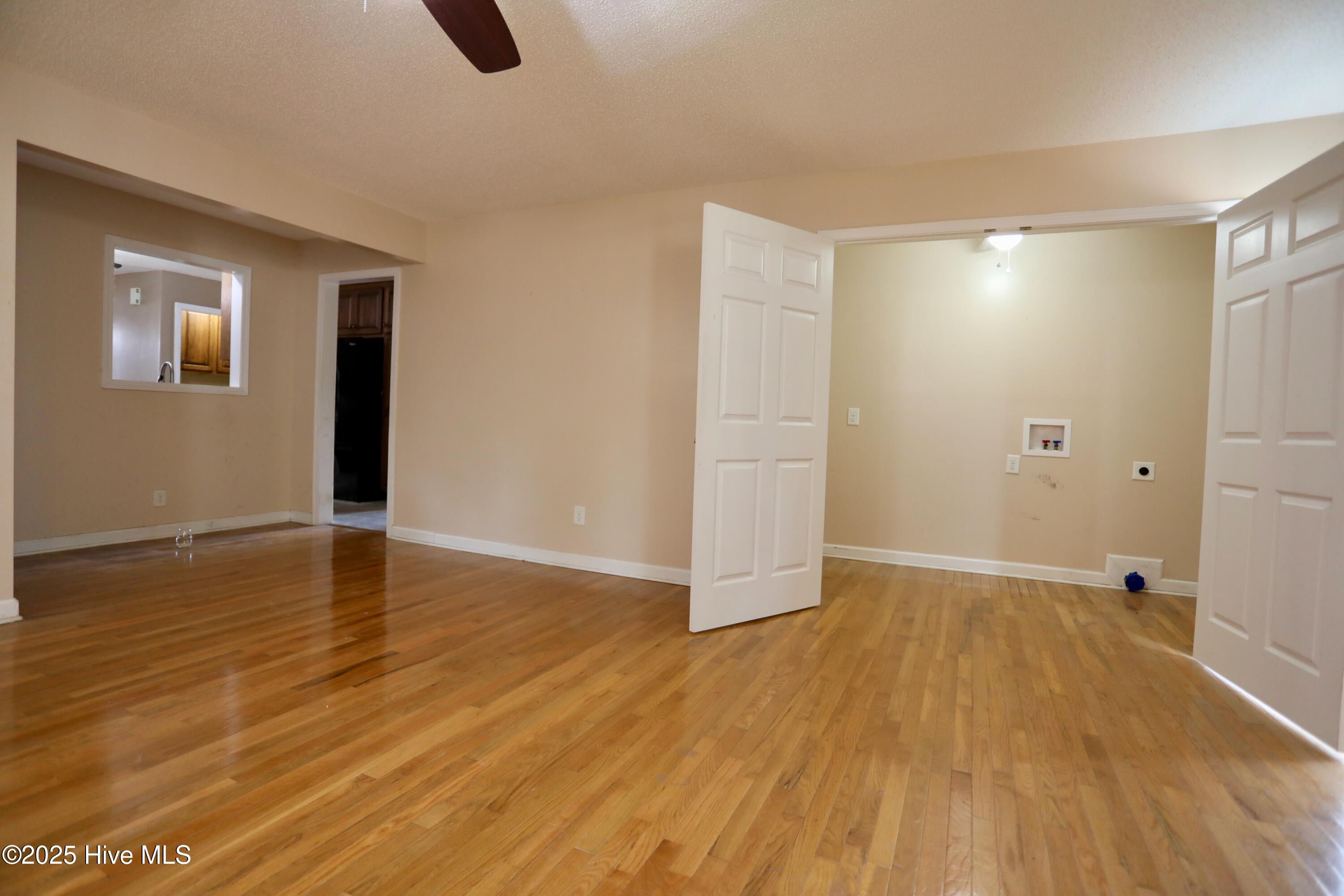 1510 Longleaf Drive E