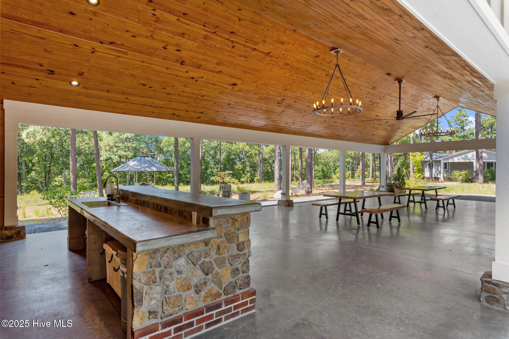 214 Freeman Way