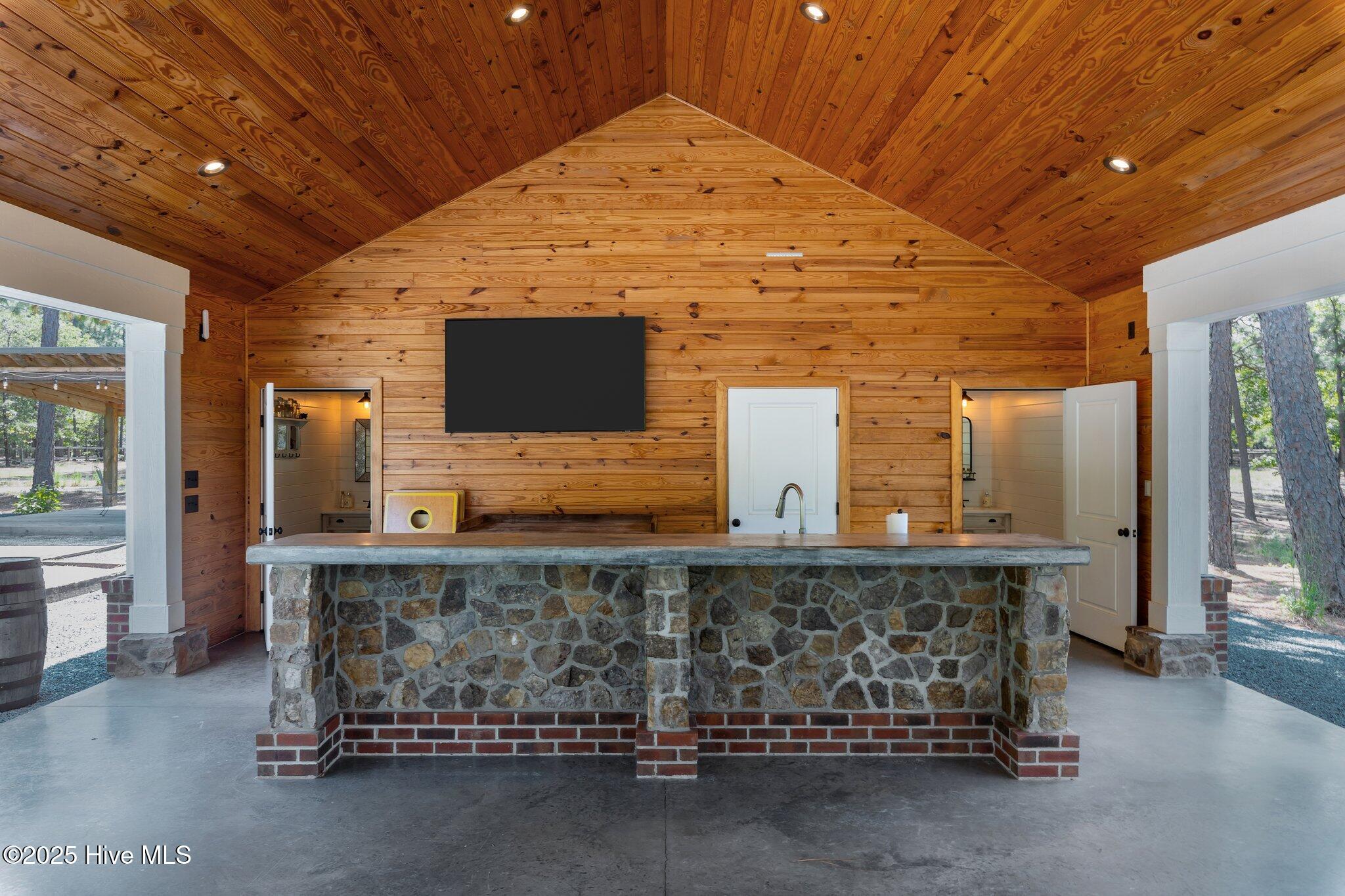 214 Freeman Way