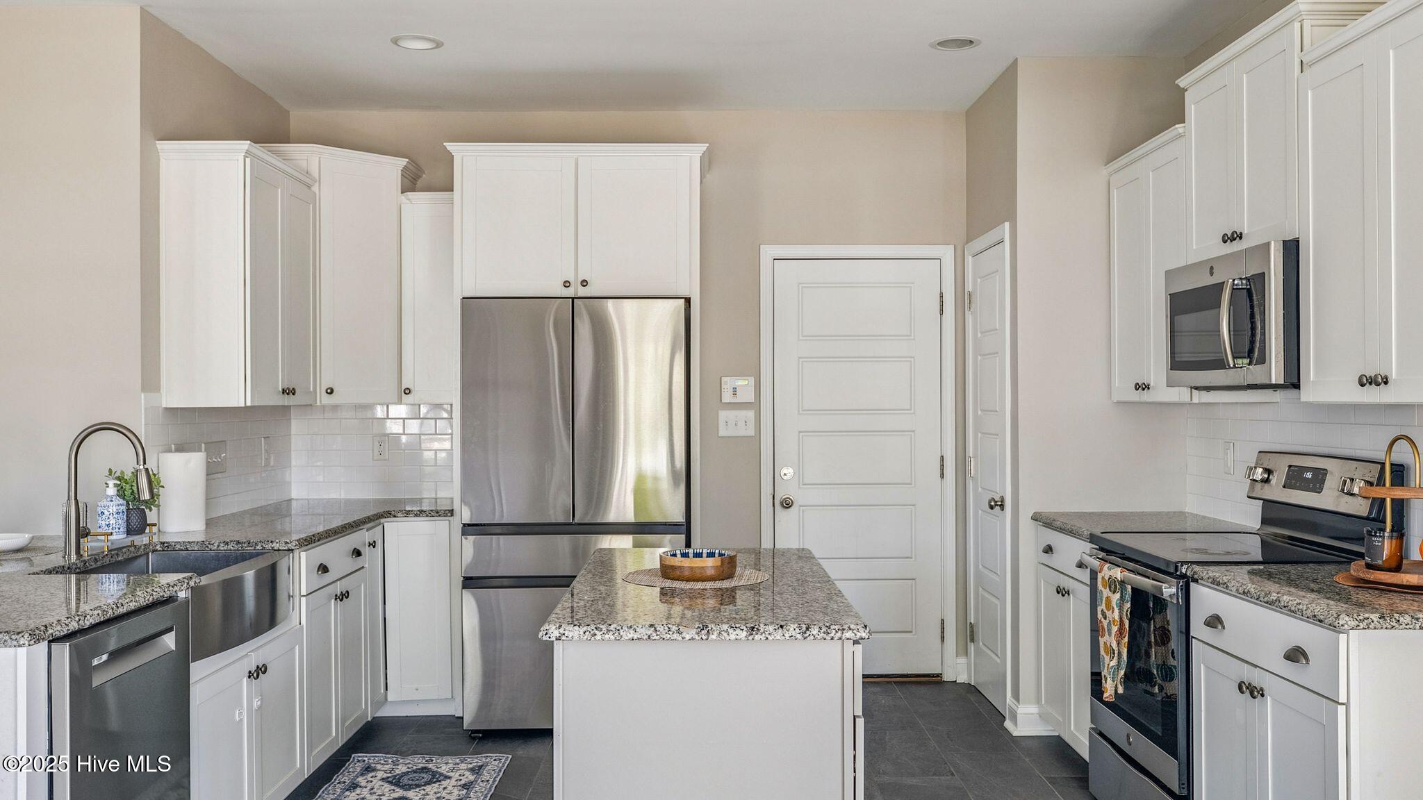 1141 Yellowwood Drive