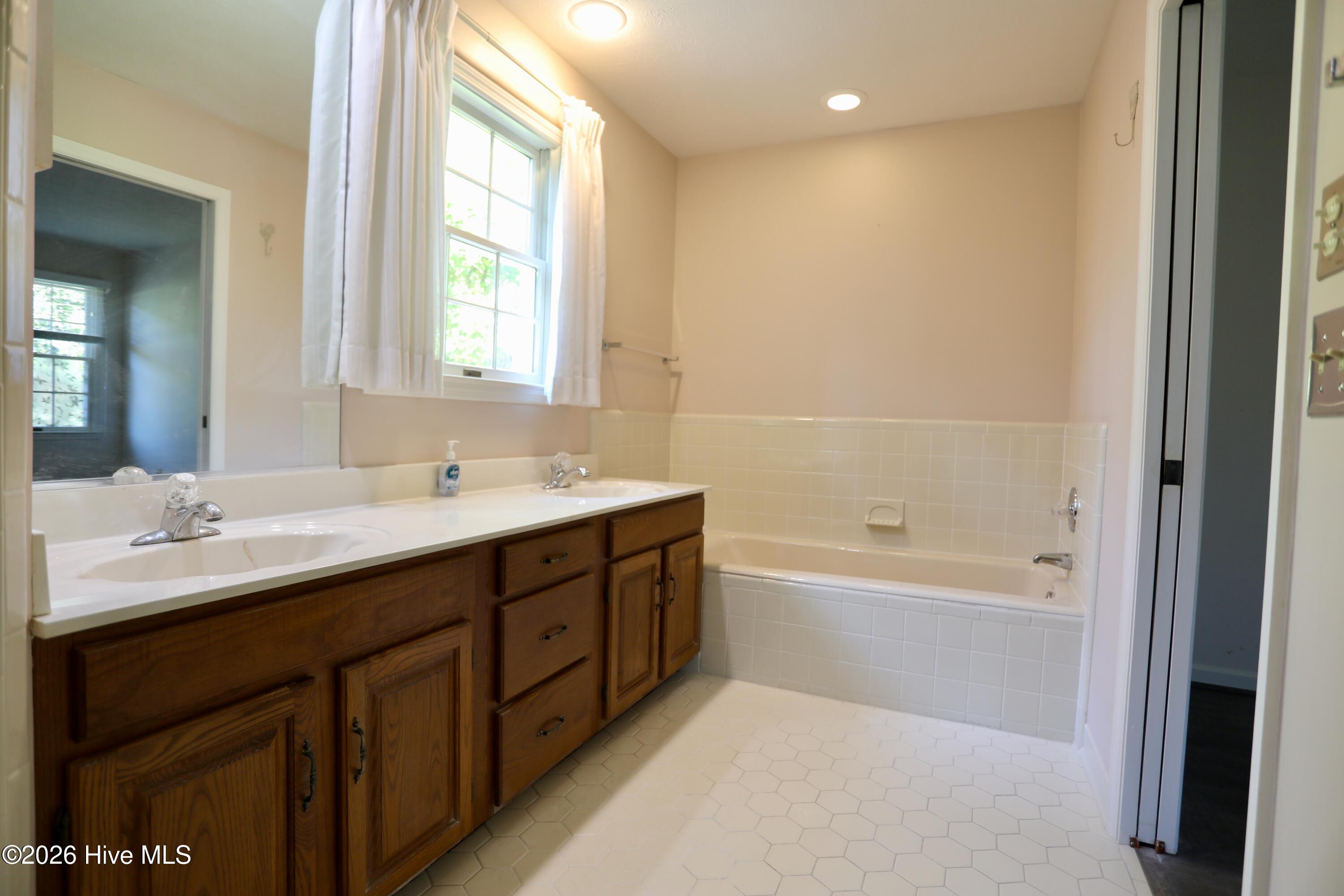 20 Baltusrol Lane