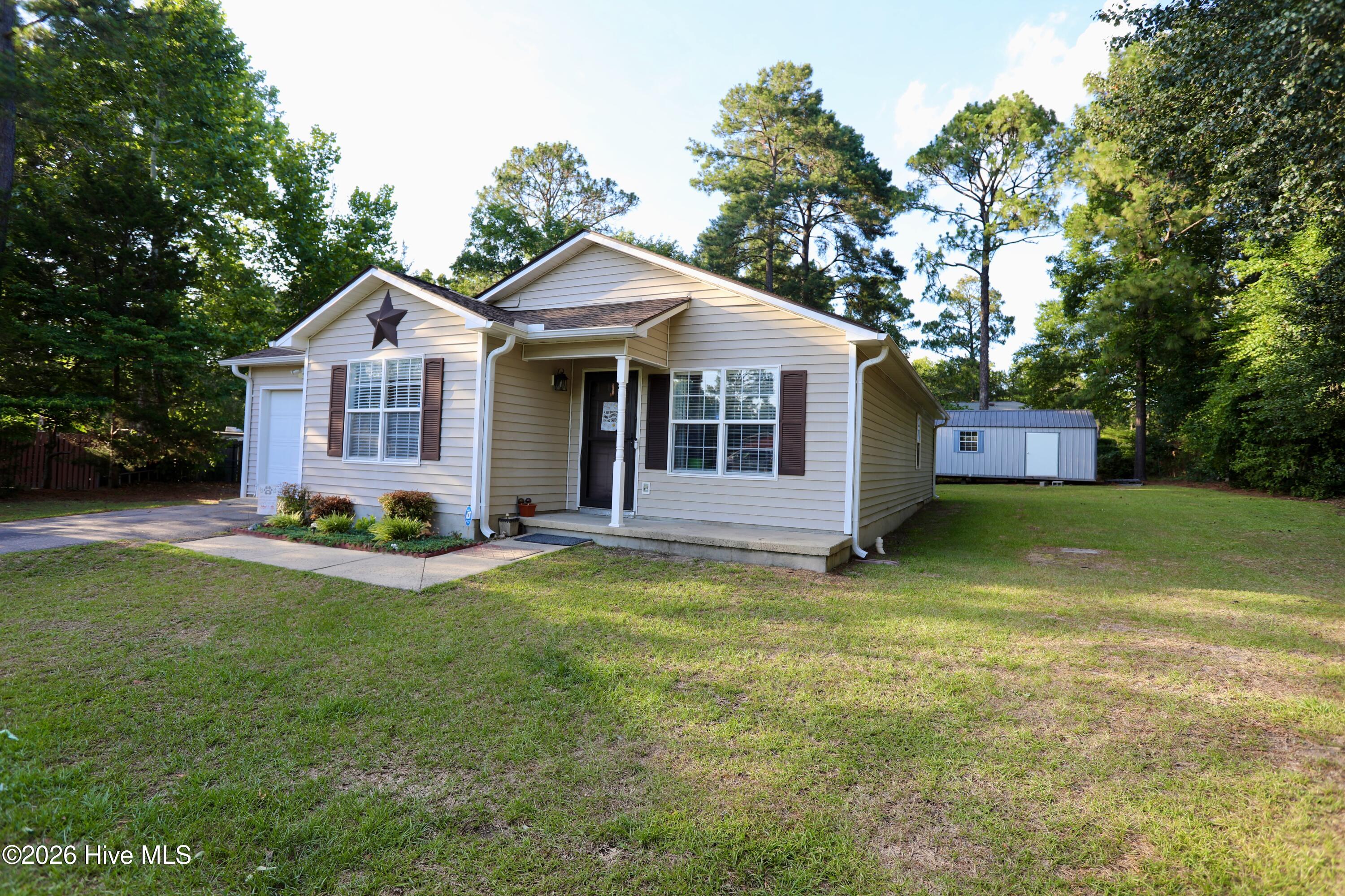 110 Robin Hood Lane