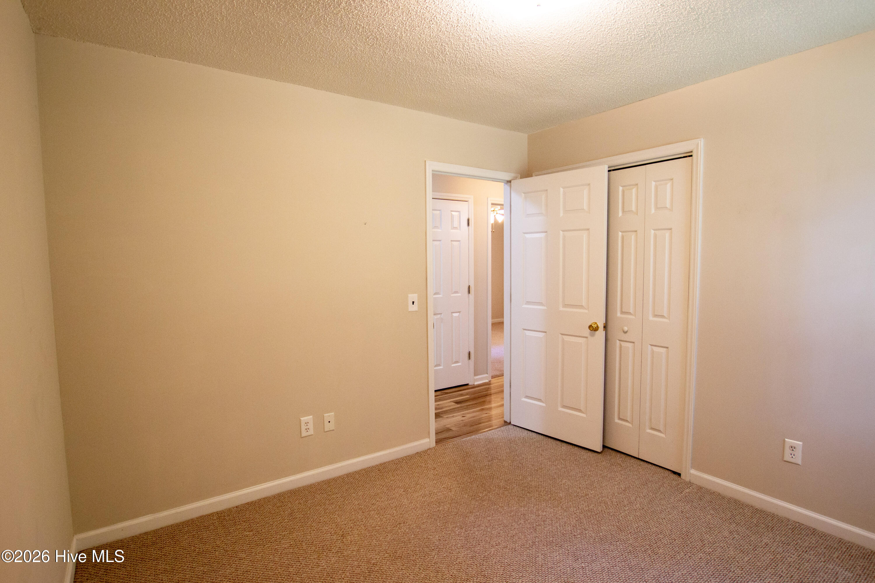 110 Robin Hood Lane