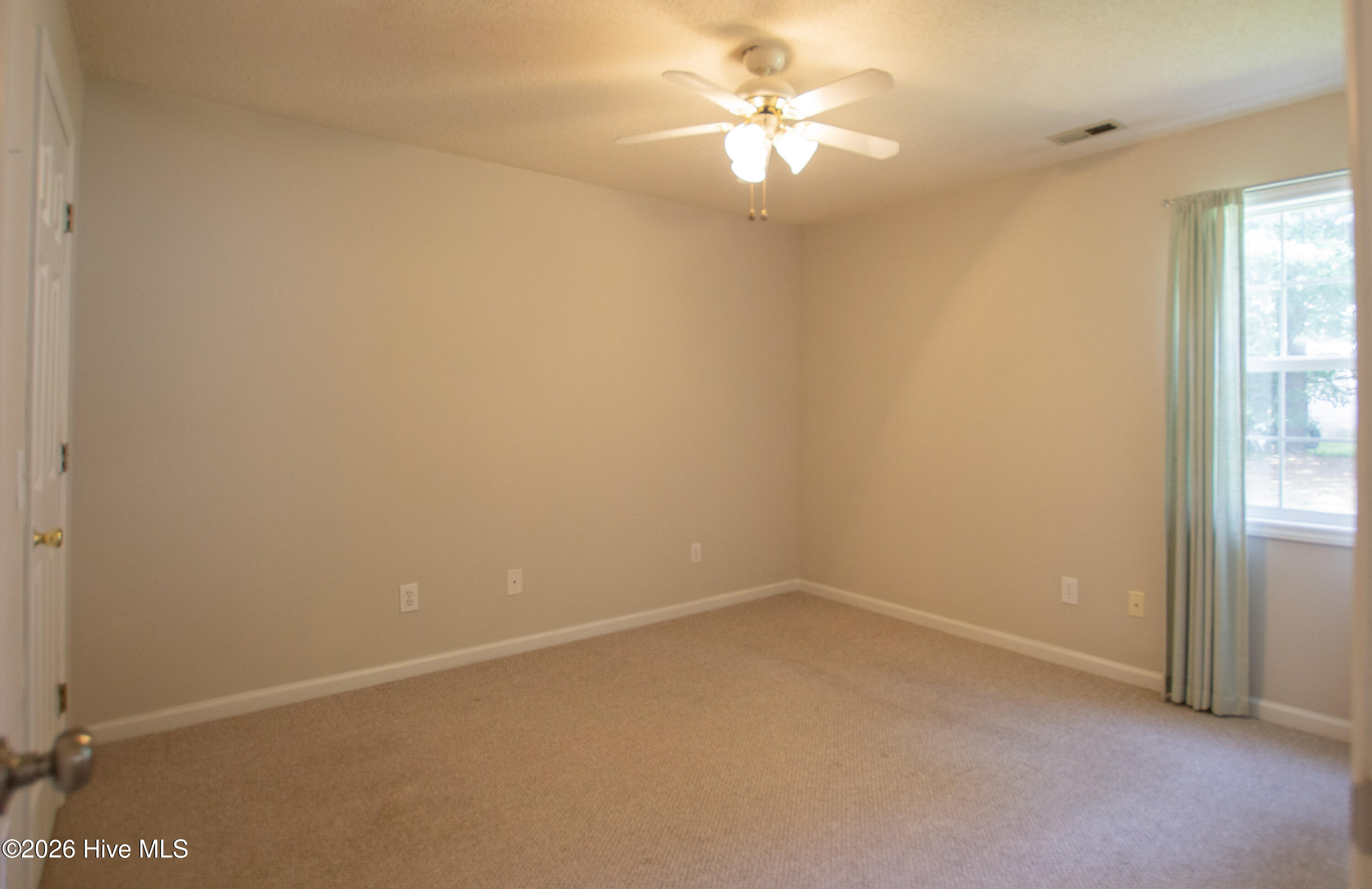 110 Robin Hood Lane
