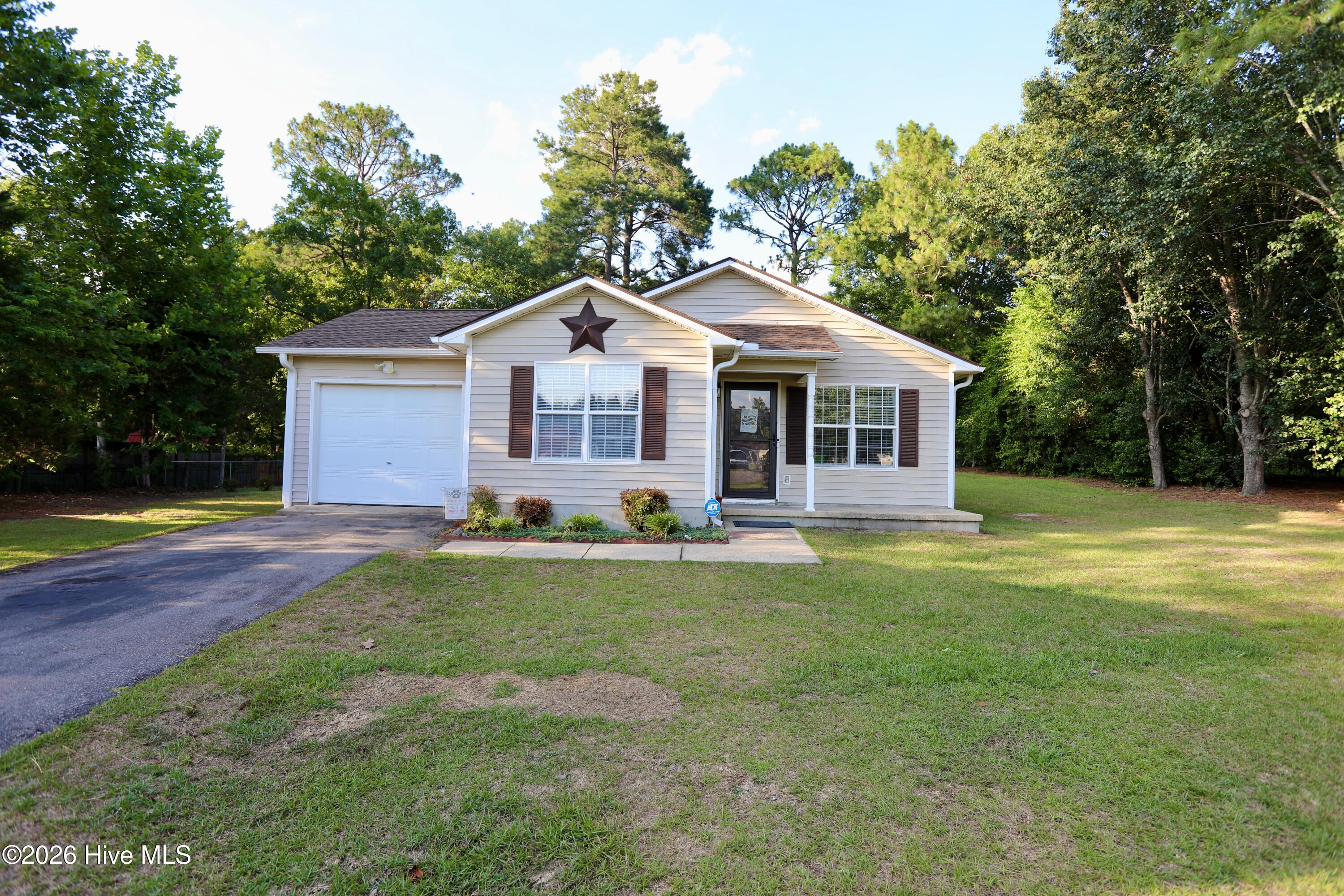 110 Robin Hood Lane