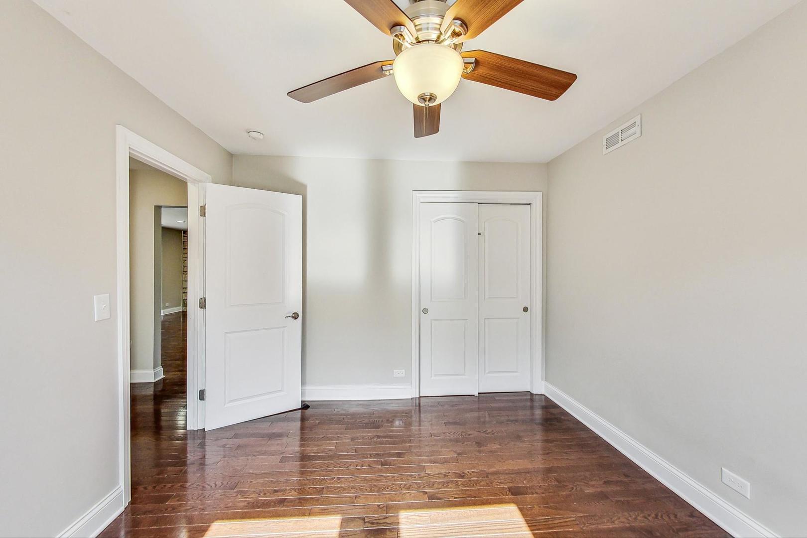 221 S Wa Pella Avenue