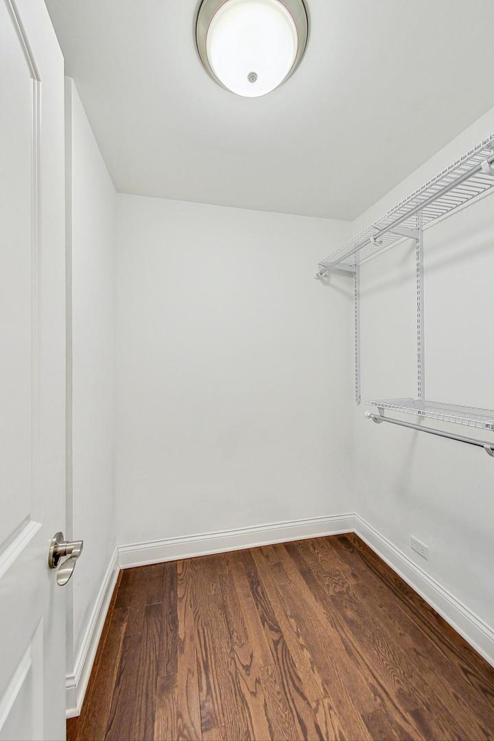 221 S Wa Pella Avenue