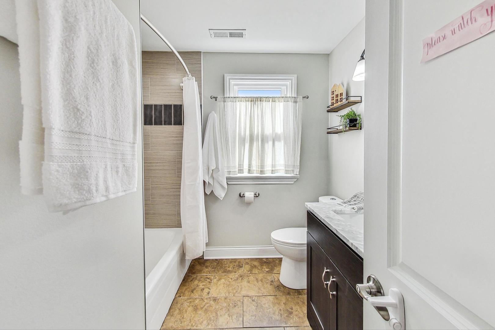 221 S Wa Pella Avenue