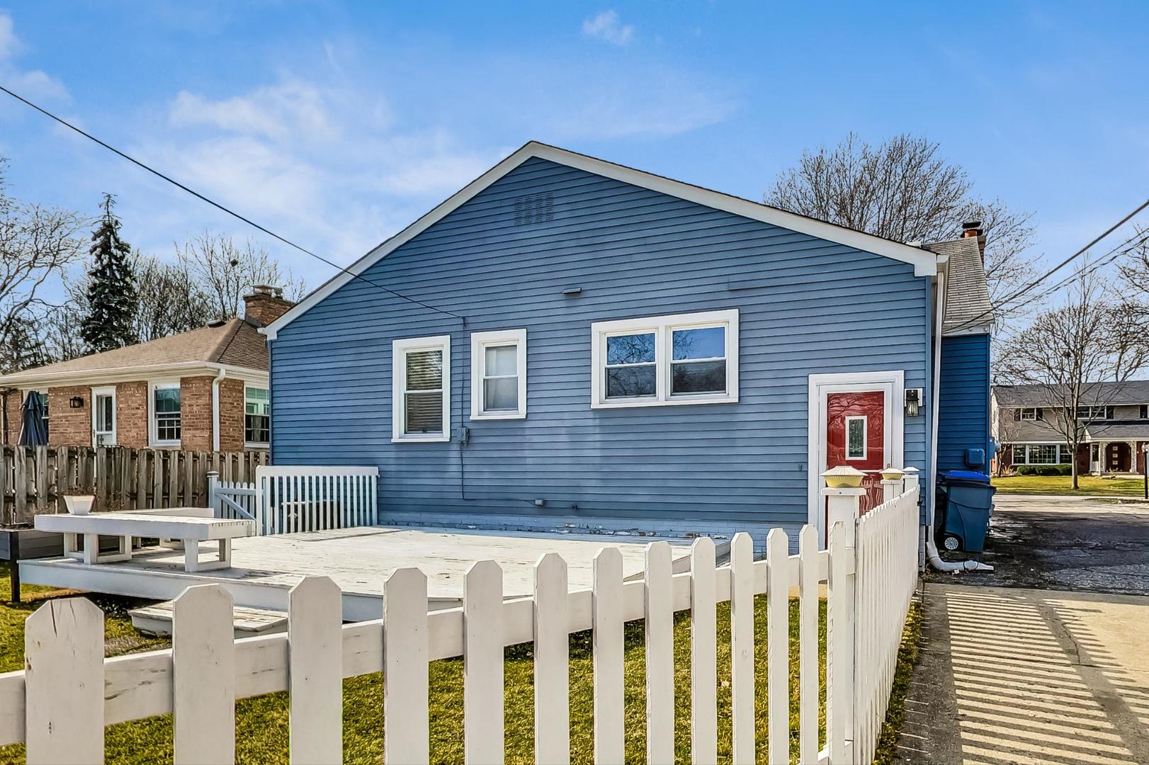 221 S Wa Pella Avenue