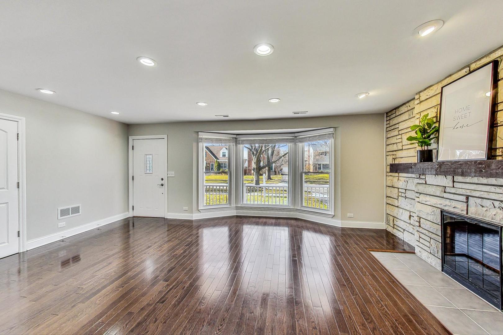 221 S Wa Pella Avenue