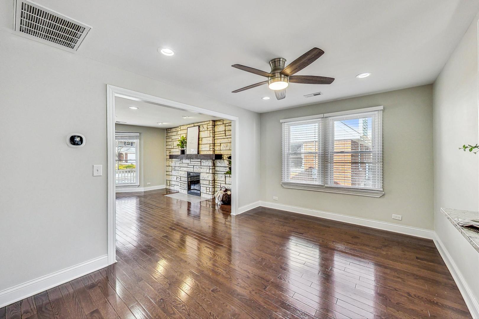 221 S Wa Pella Avenue