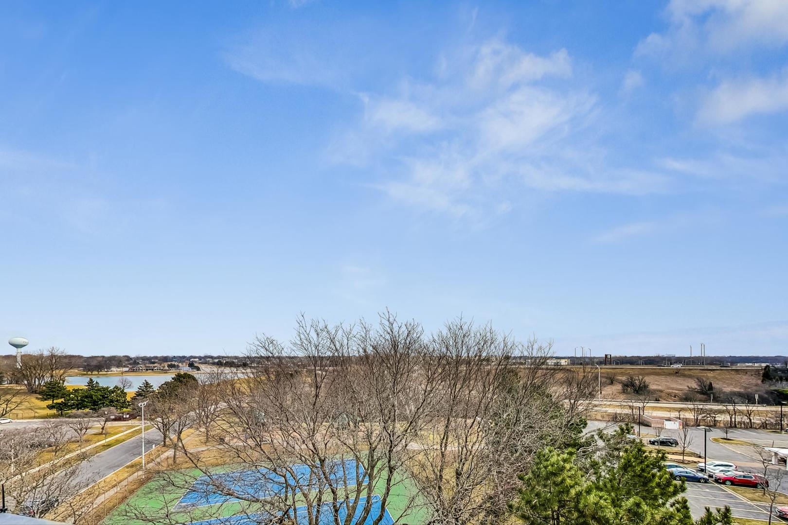 405 S Creekside Drive Unit: 606