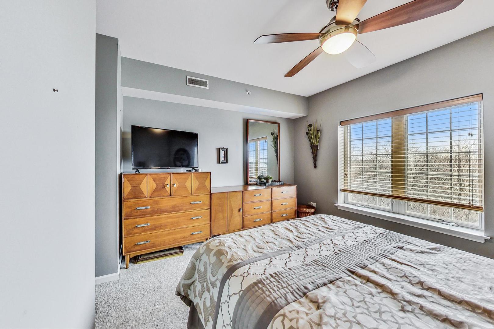 405 S Creekside Drive Unit: 606