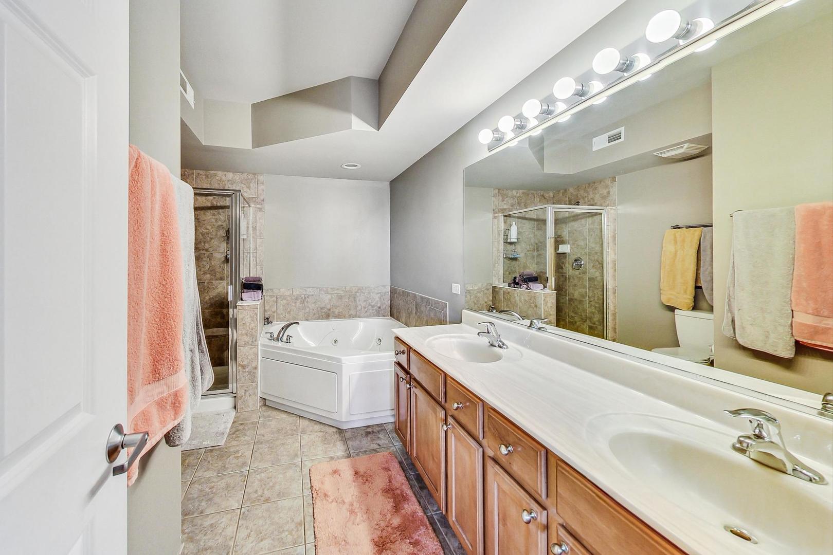 405 S Creekside Drive Unit: 606