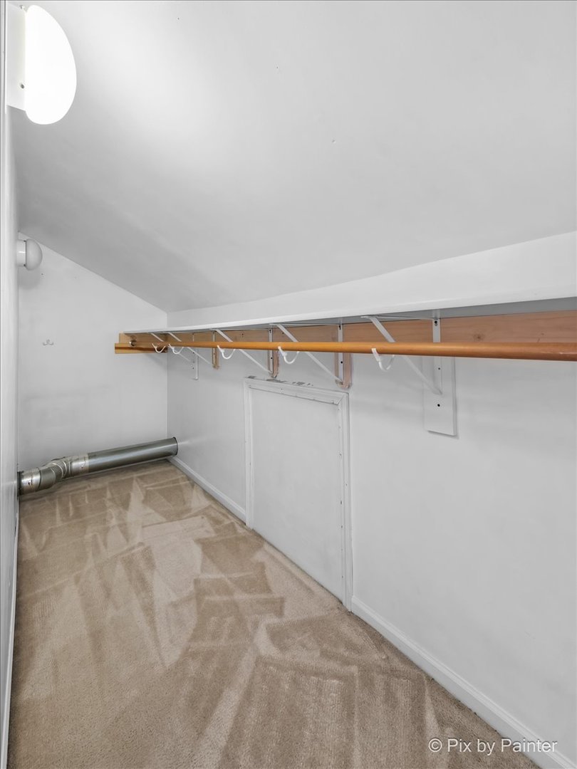 1011 N MITCHELL Avenue