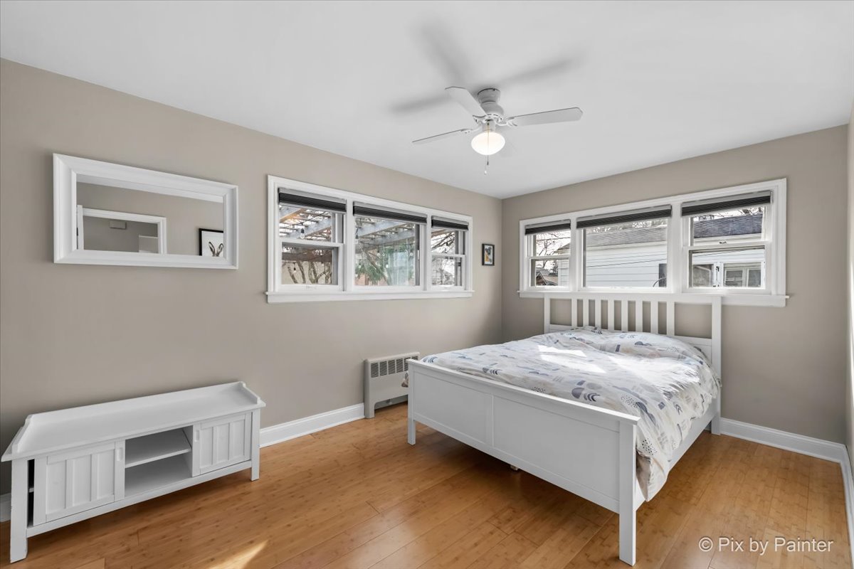 1011 N MITCHELL Avenue