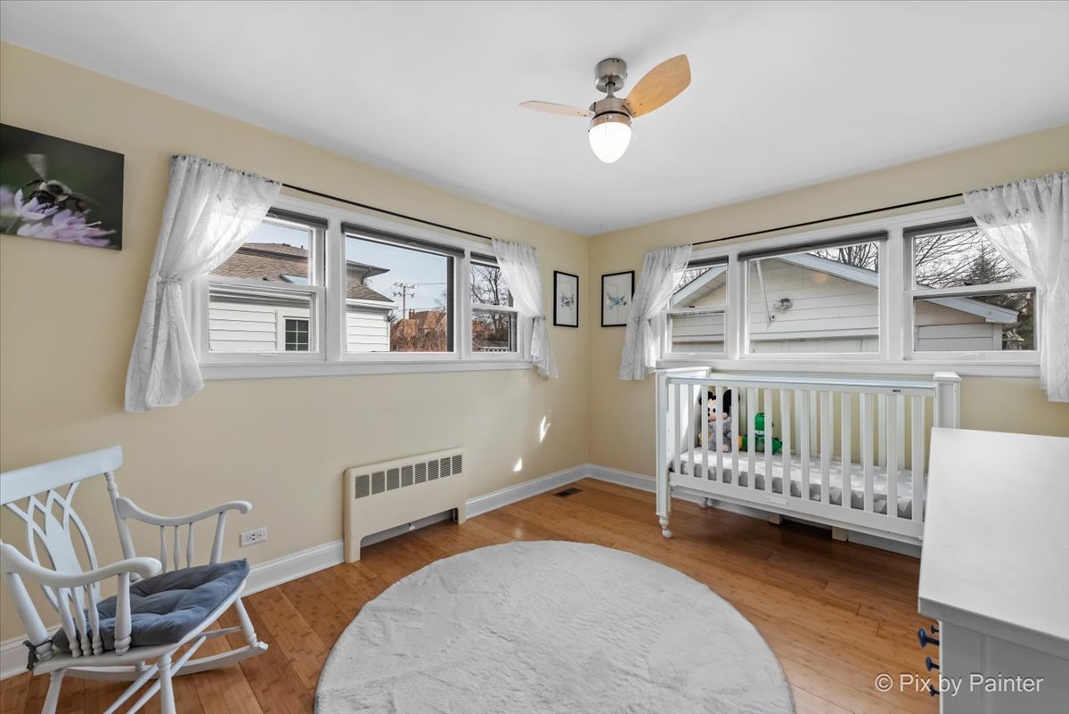 1011 N MITCHELL Avenue