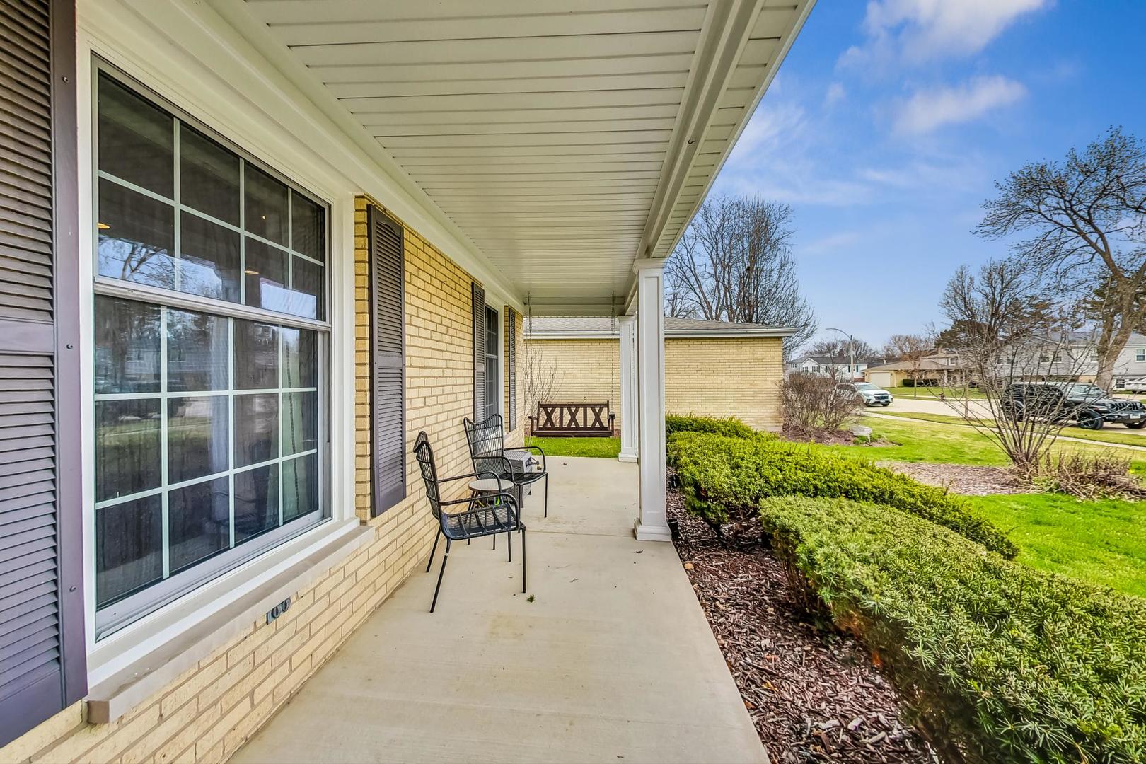 1706 S Surrey Ridge Drive