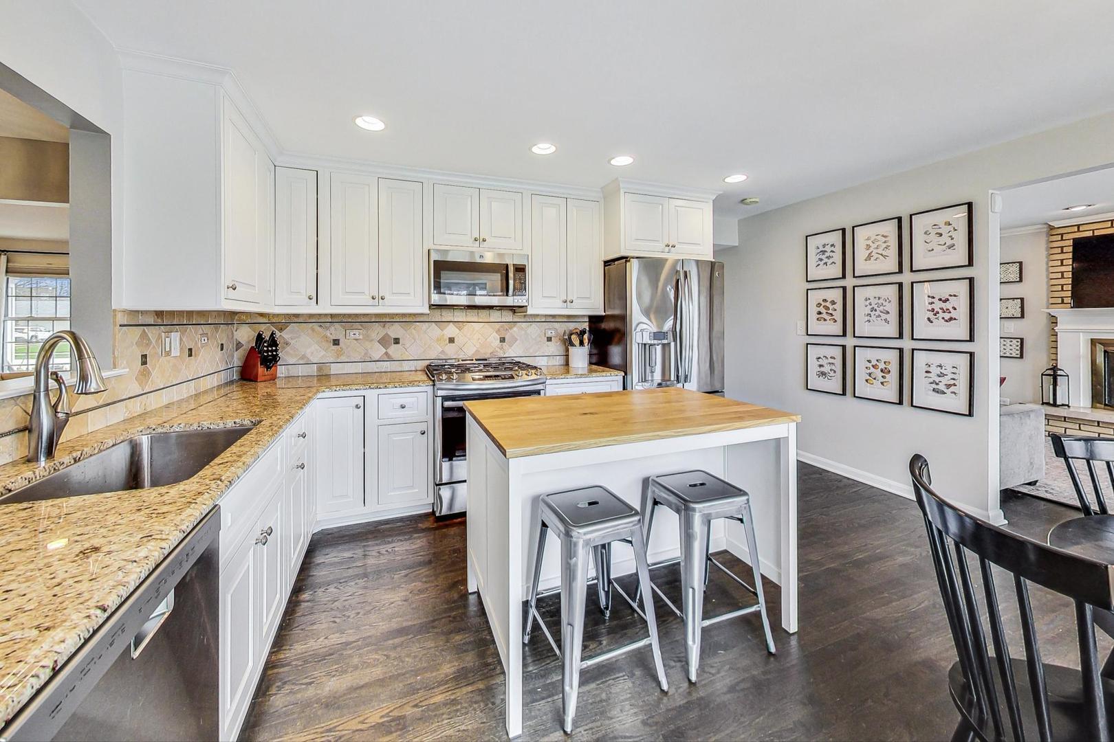 1706 S Surrey Ridge Drive