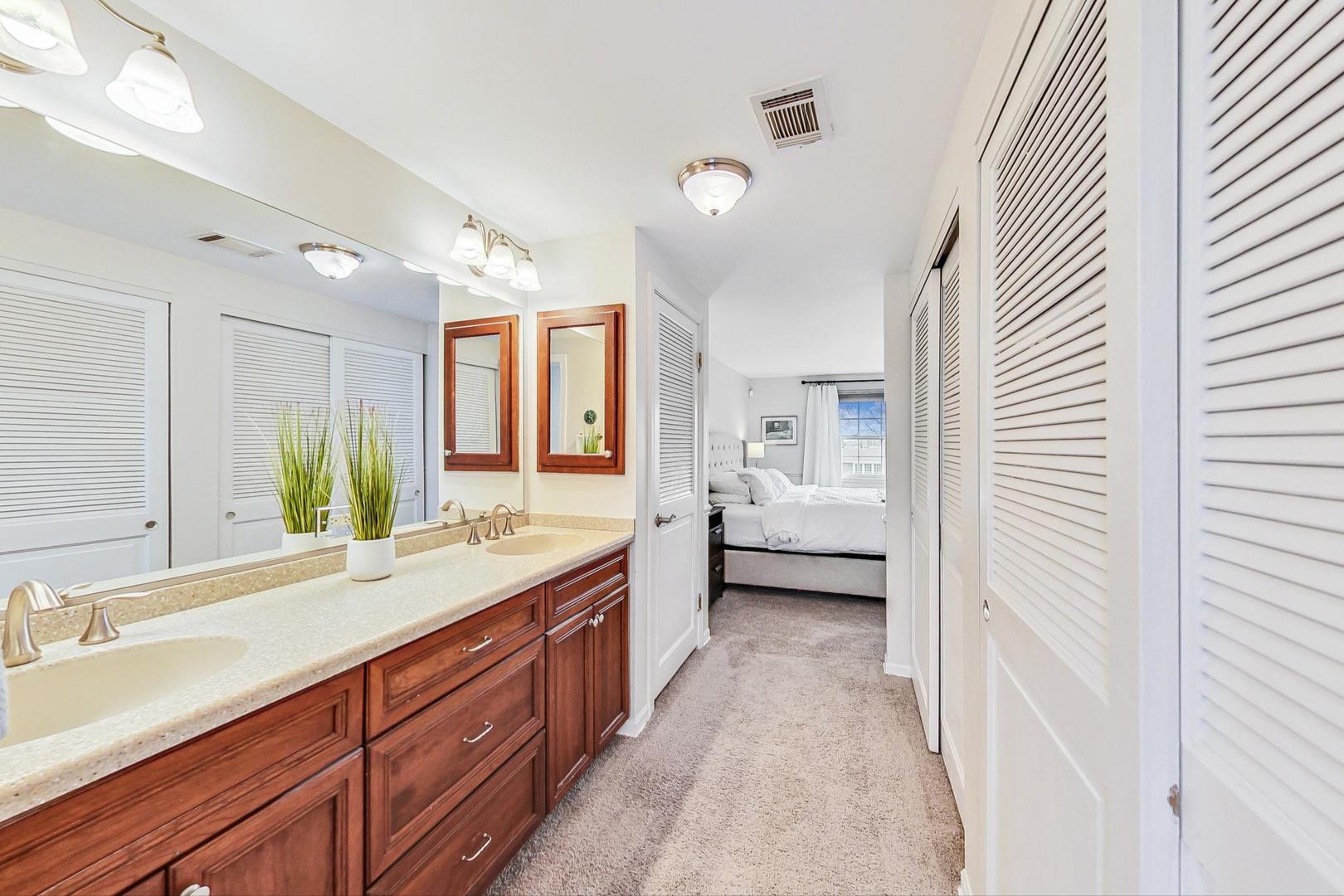 1706 S Surrey Ridge Drive