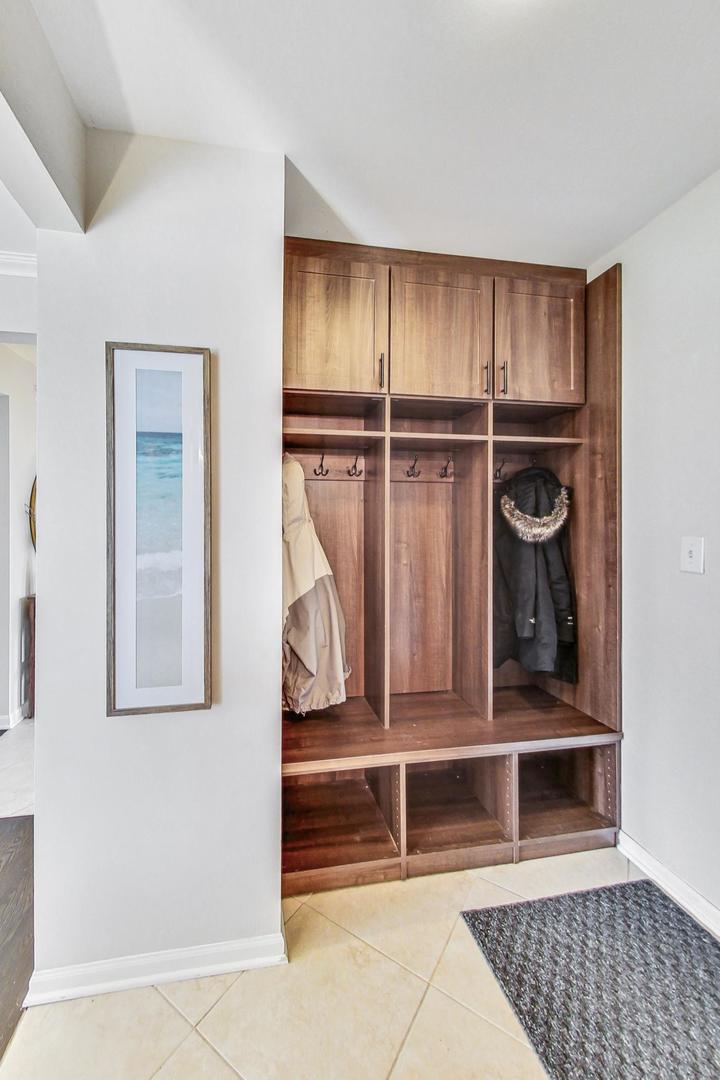 1706 S Surrey Ridge Drive