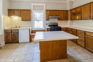 34 S Roselle Road