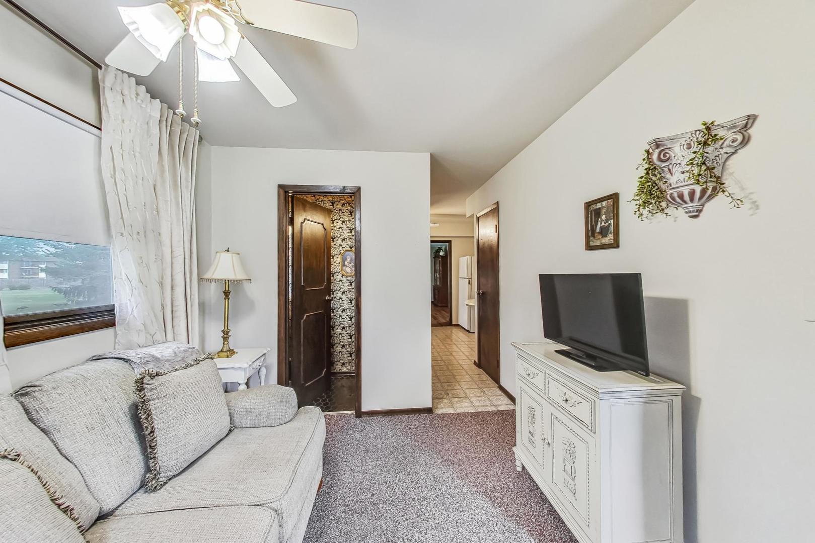 2615 N Waterman Avenue