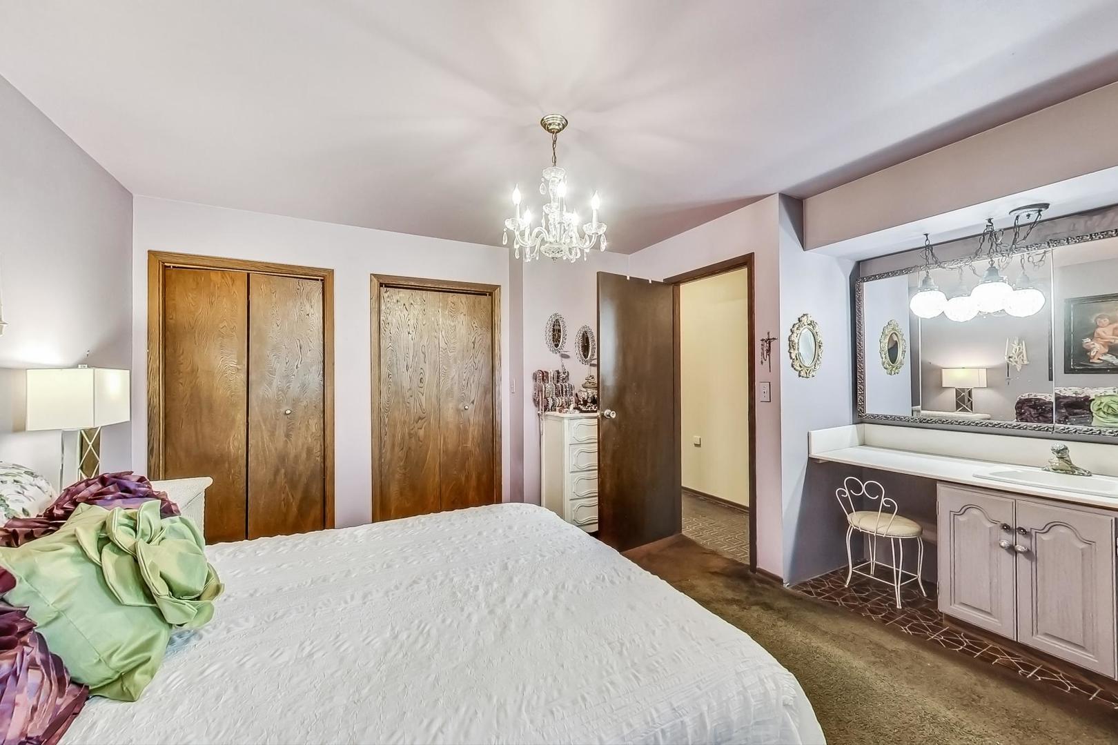 2615 N Waterman Avenue